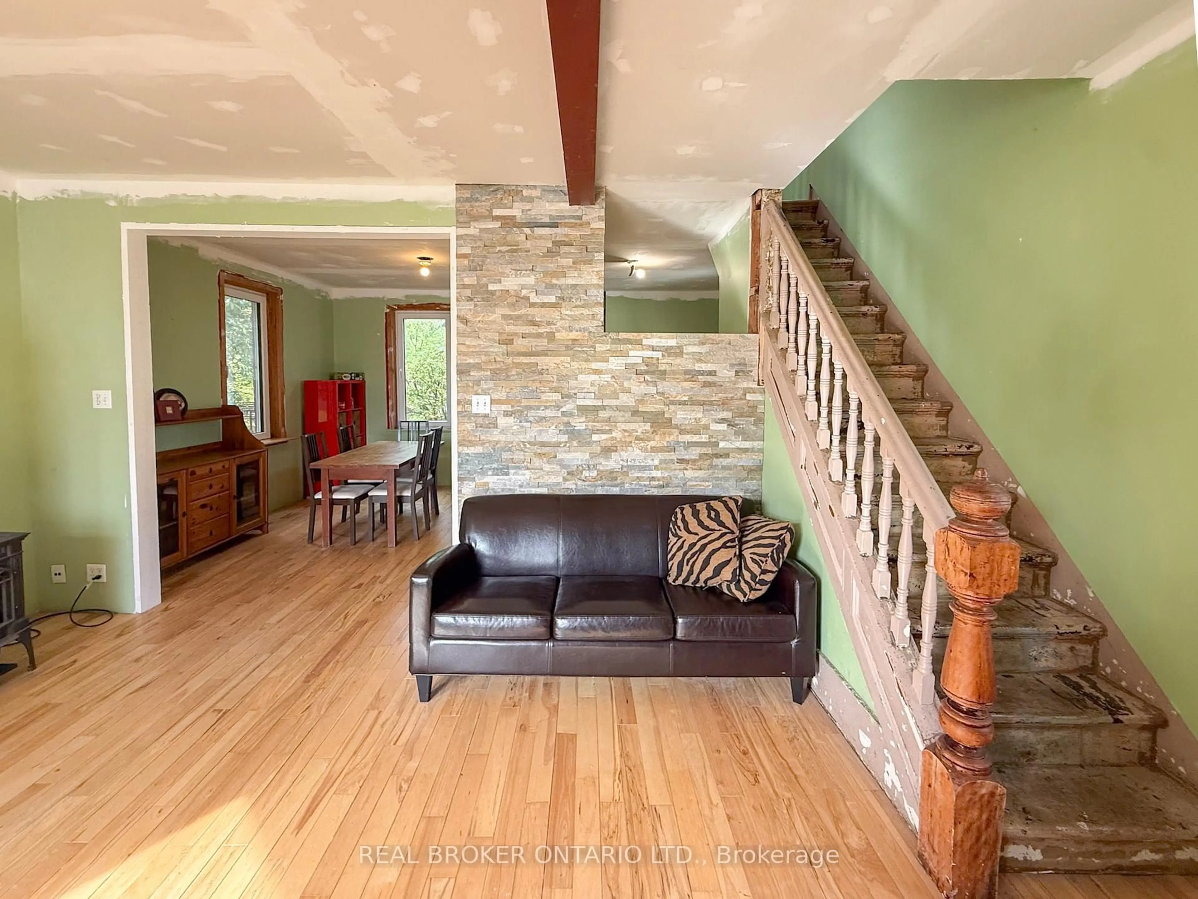 Unknown for 26 Elgin St, Smiths Falls Ontario K7A 3C4