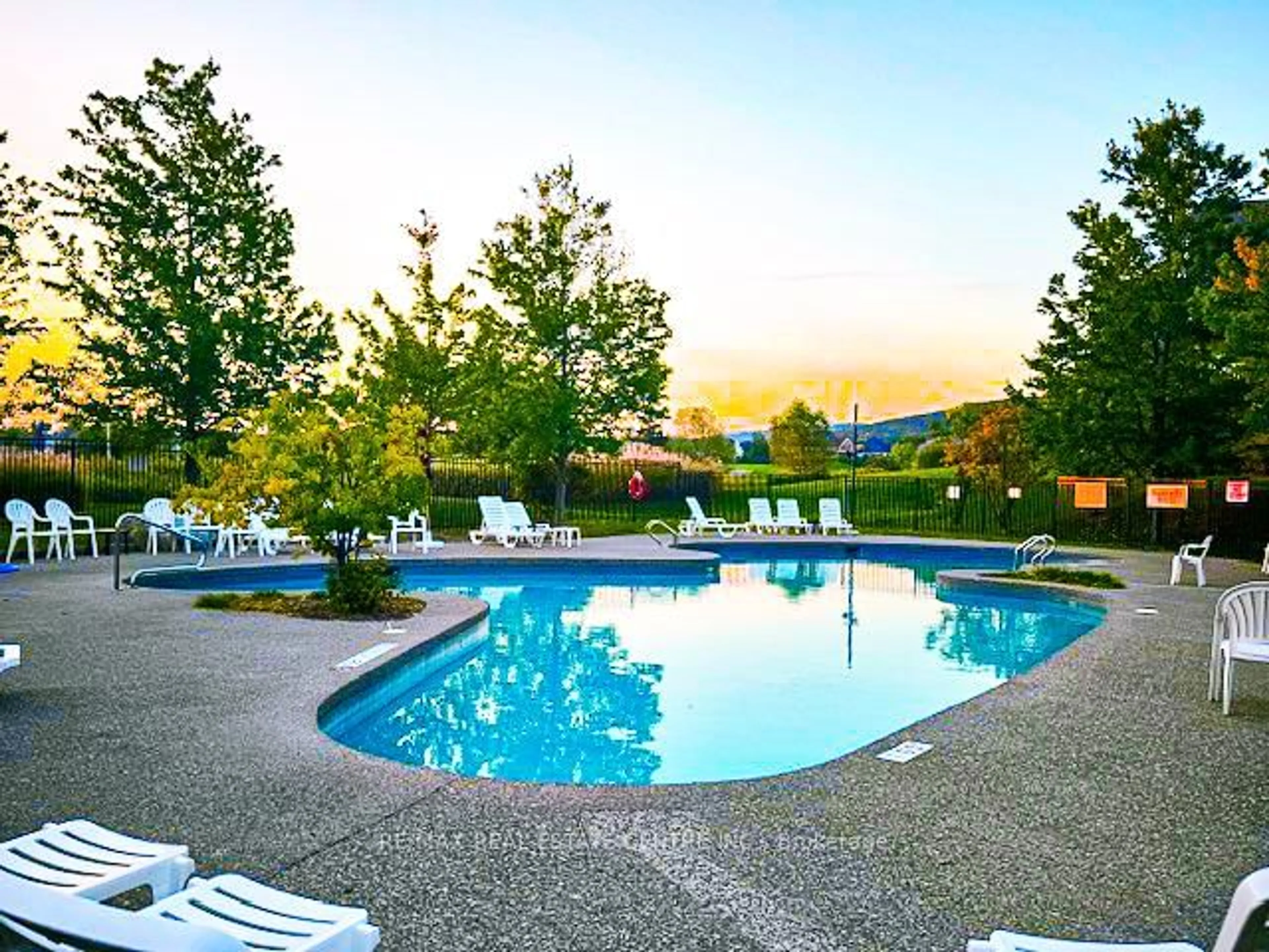 Pool for 125 FAIRWAY Crt #228, Blue Mountains Ontario L9Y 0P8