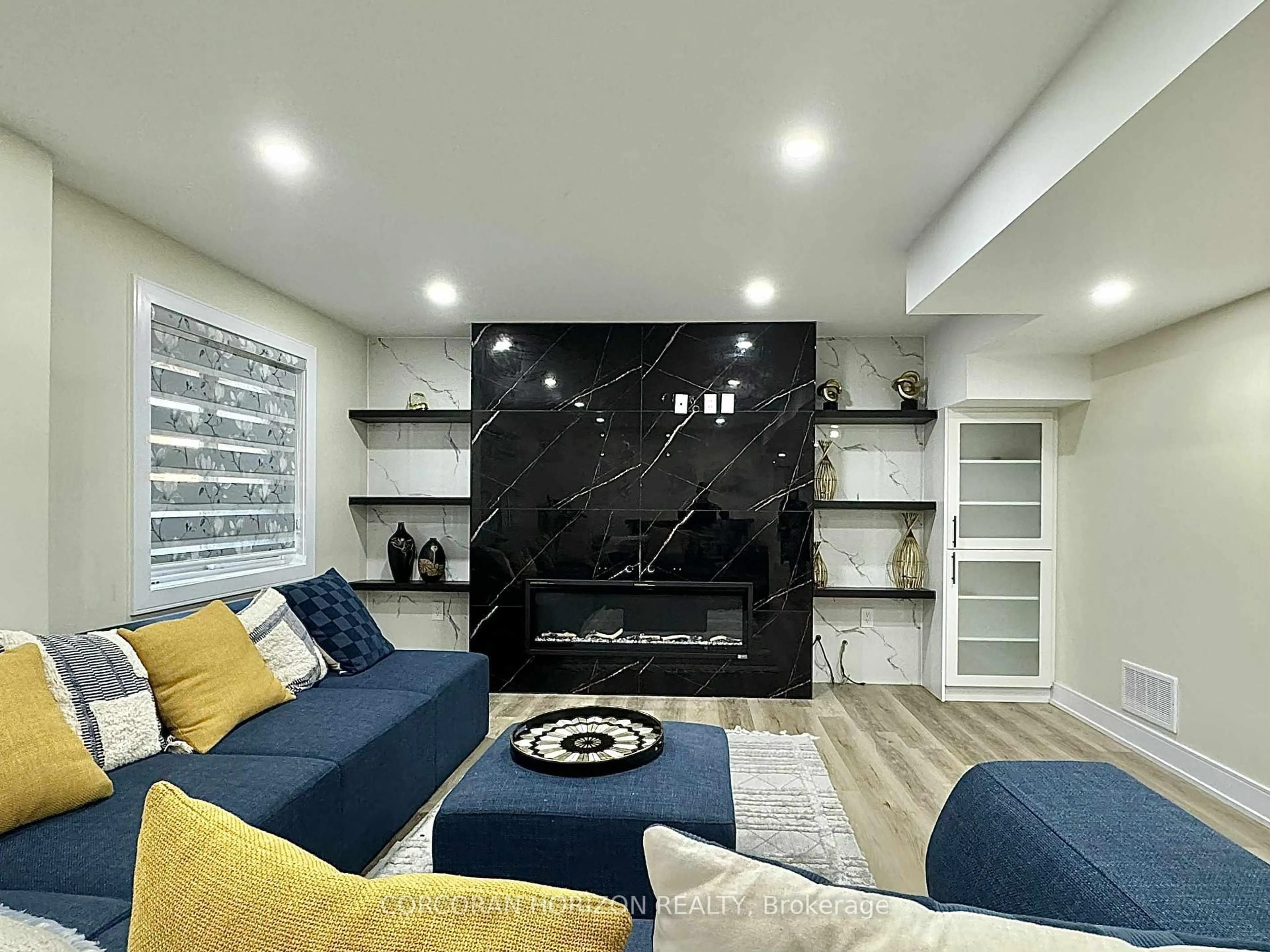Living room with furniture, unknown for 23 Mossgrove Dr #Lower, Cambridge Ontario N2P 2Y8