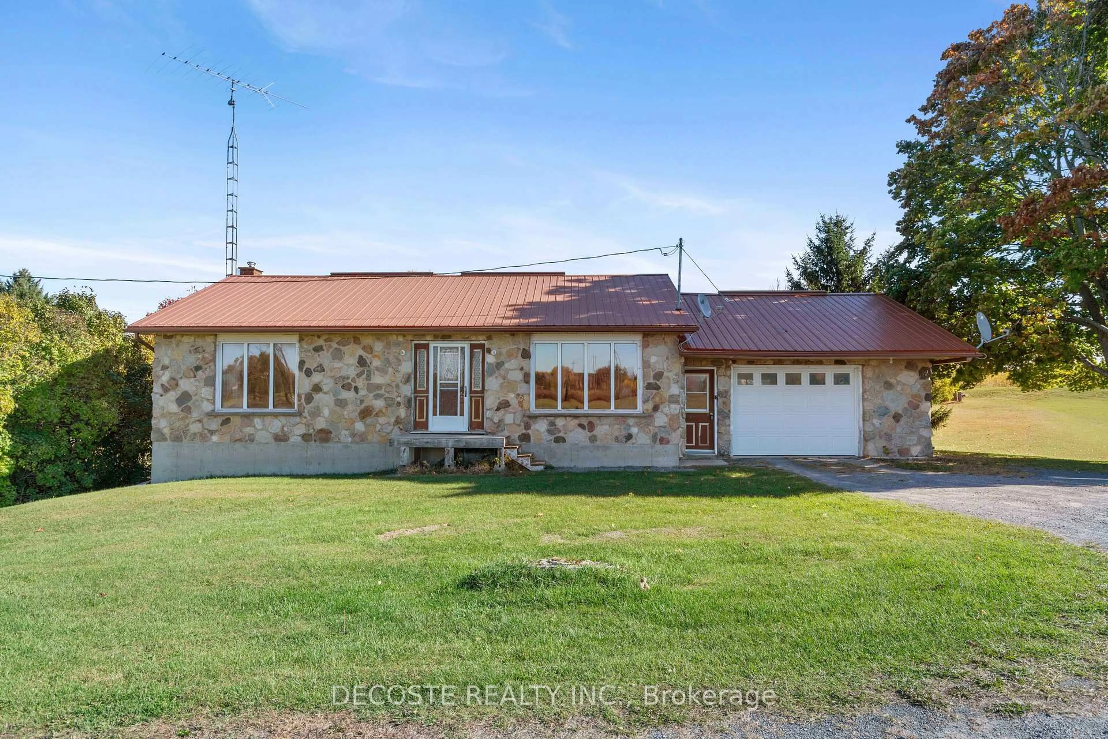 A pic from outside/outdoor area/front of a property/back of a property/a pic from drone, unknown for 20001A & 20001C County 43 Rd, North Glengarry Ontario K0C 1A0