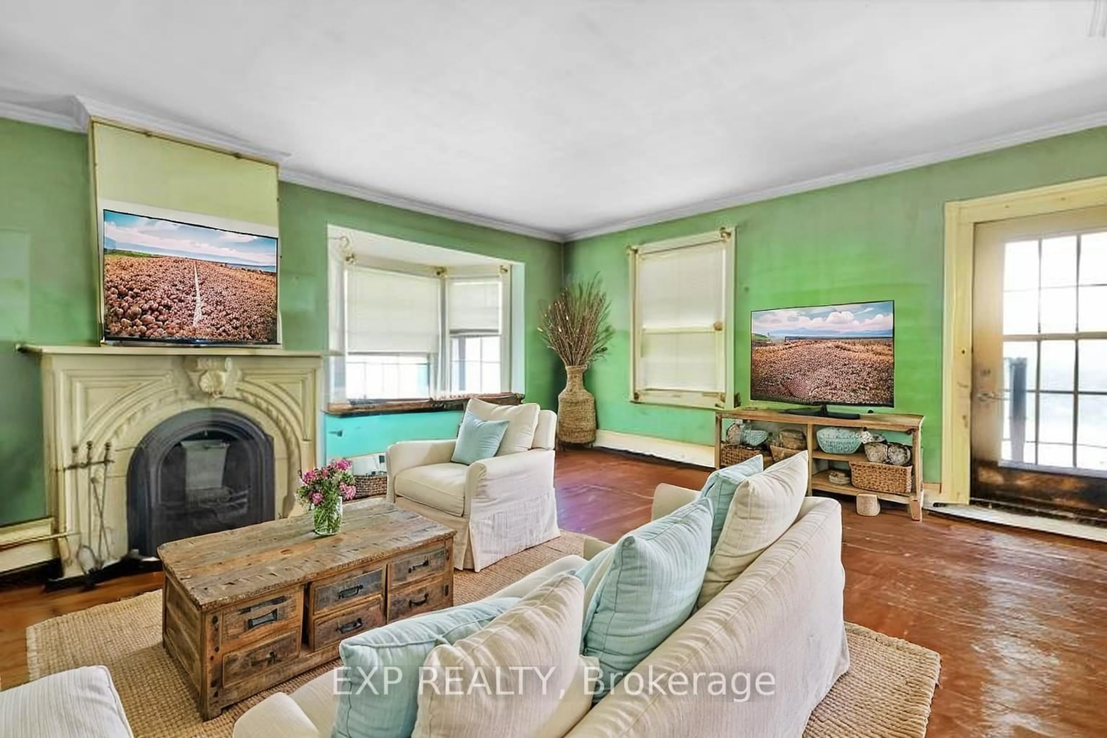 Living room with furniture, unknown for 36 Elgin St, Woolwich Ontario N3B 1Y3