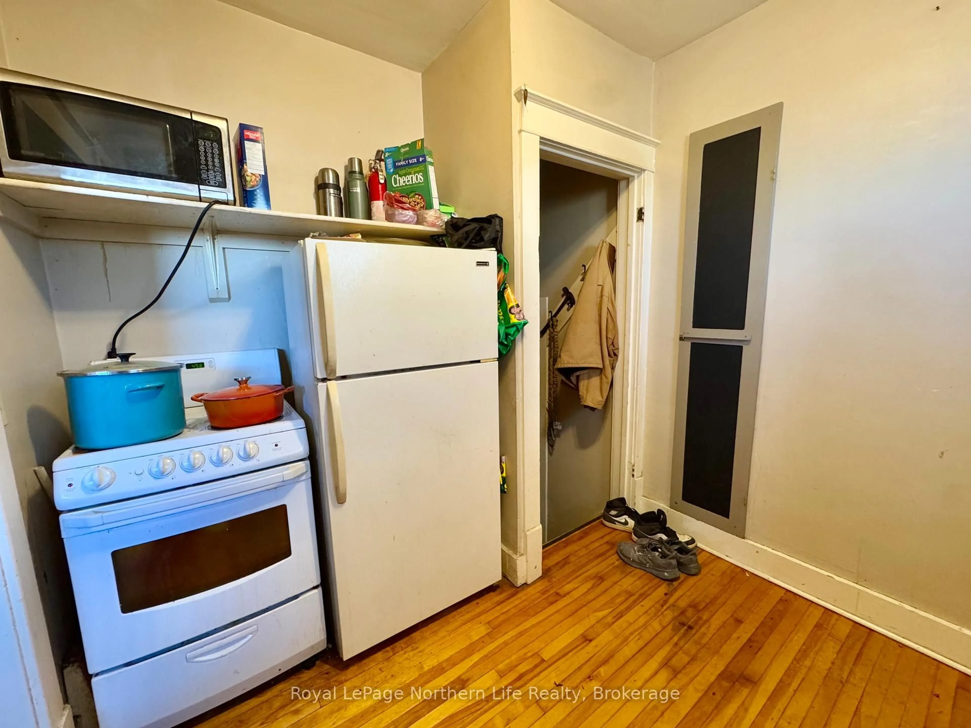 Unknown for 1107 Algonquin Ave, North Bay Ontario P1B 4Y1