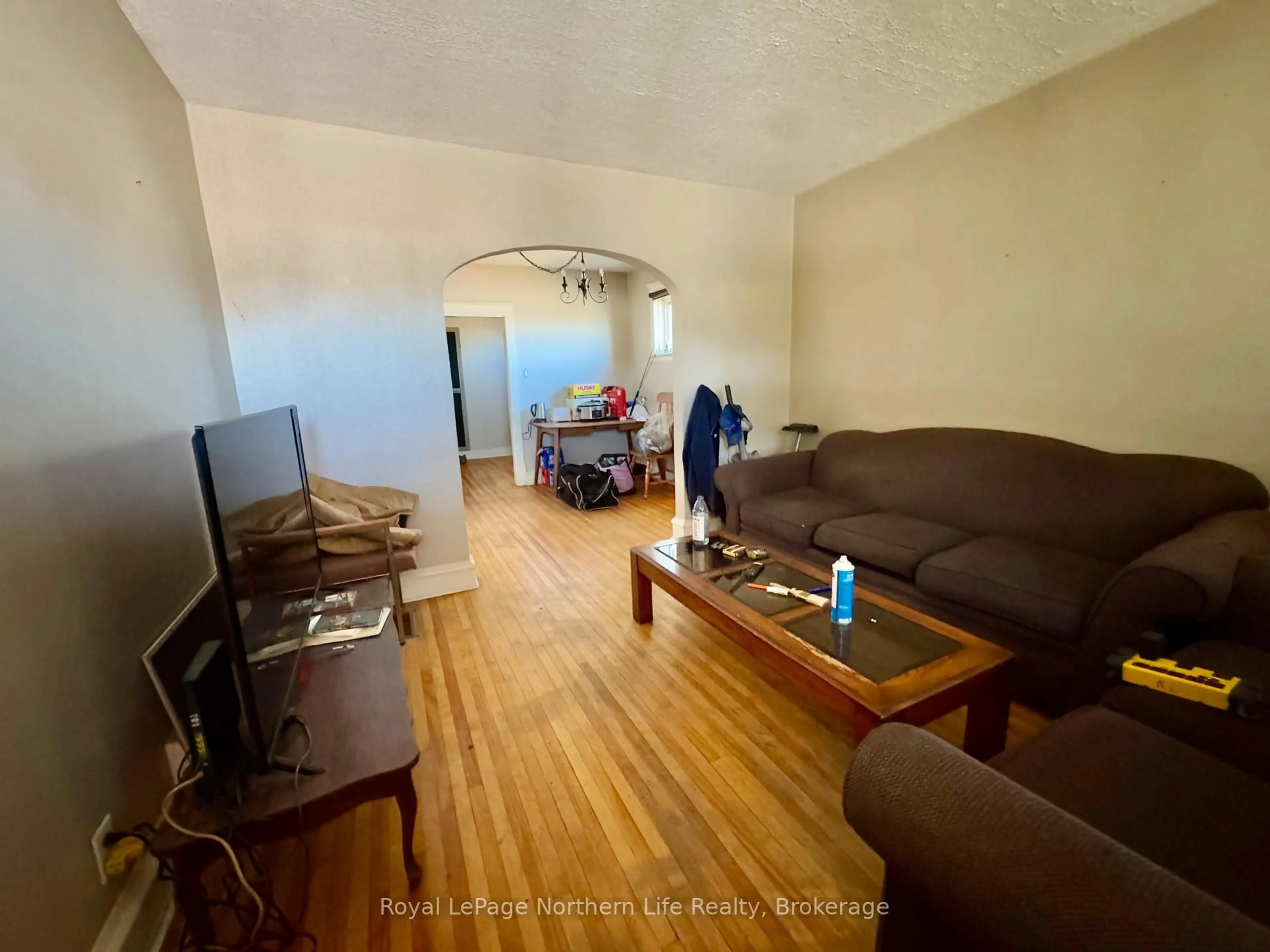 A pic of a room for 1107 Algonquin Ave, North Bay Ontario P1B 4Y1