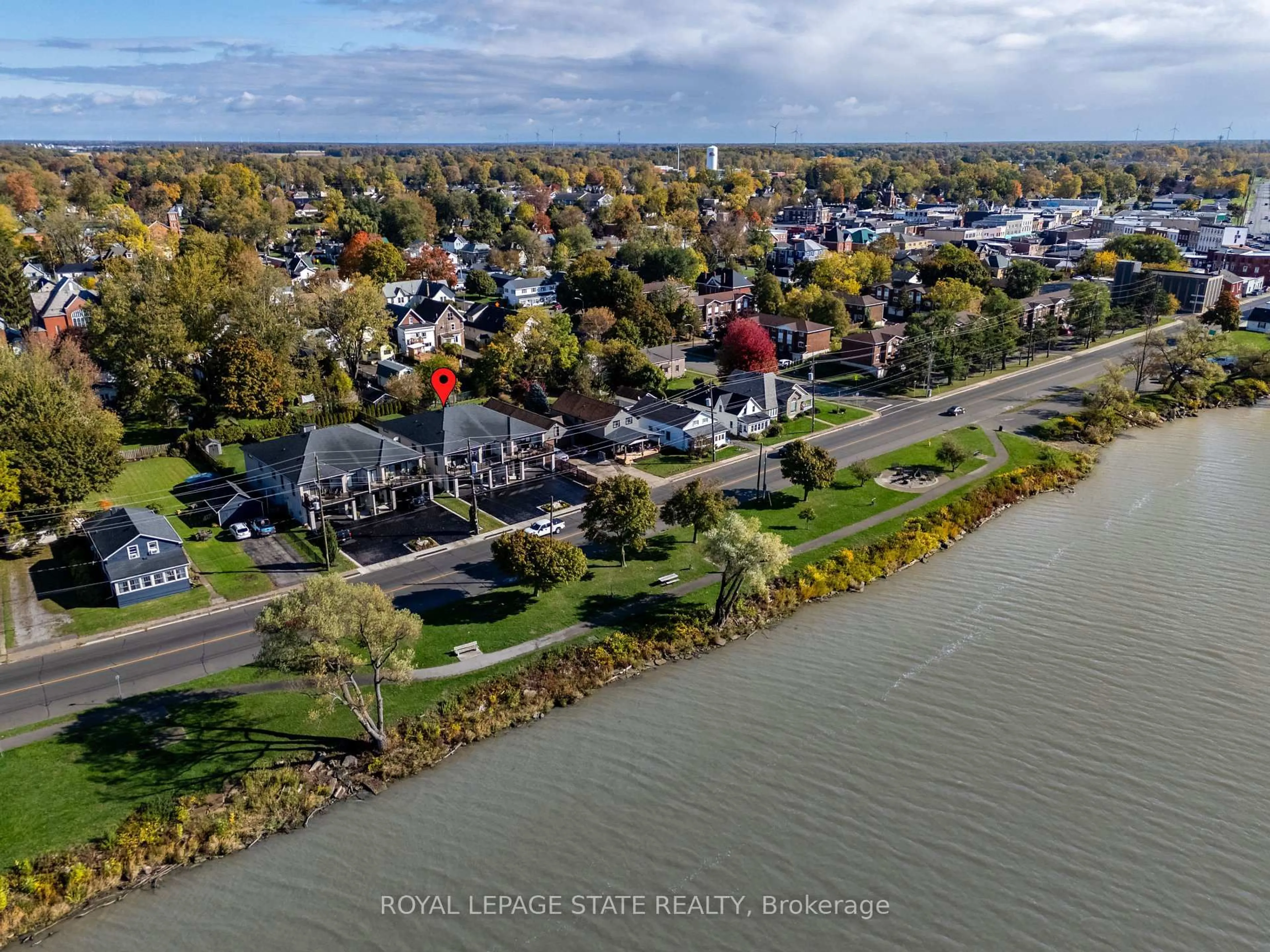 A pic from outside/outdoor area/front of a property/back of a property/a pic from drone, water/lake/river/ocean view for 215 Main St, Haldimand Ontario N1A 1W2