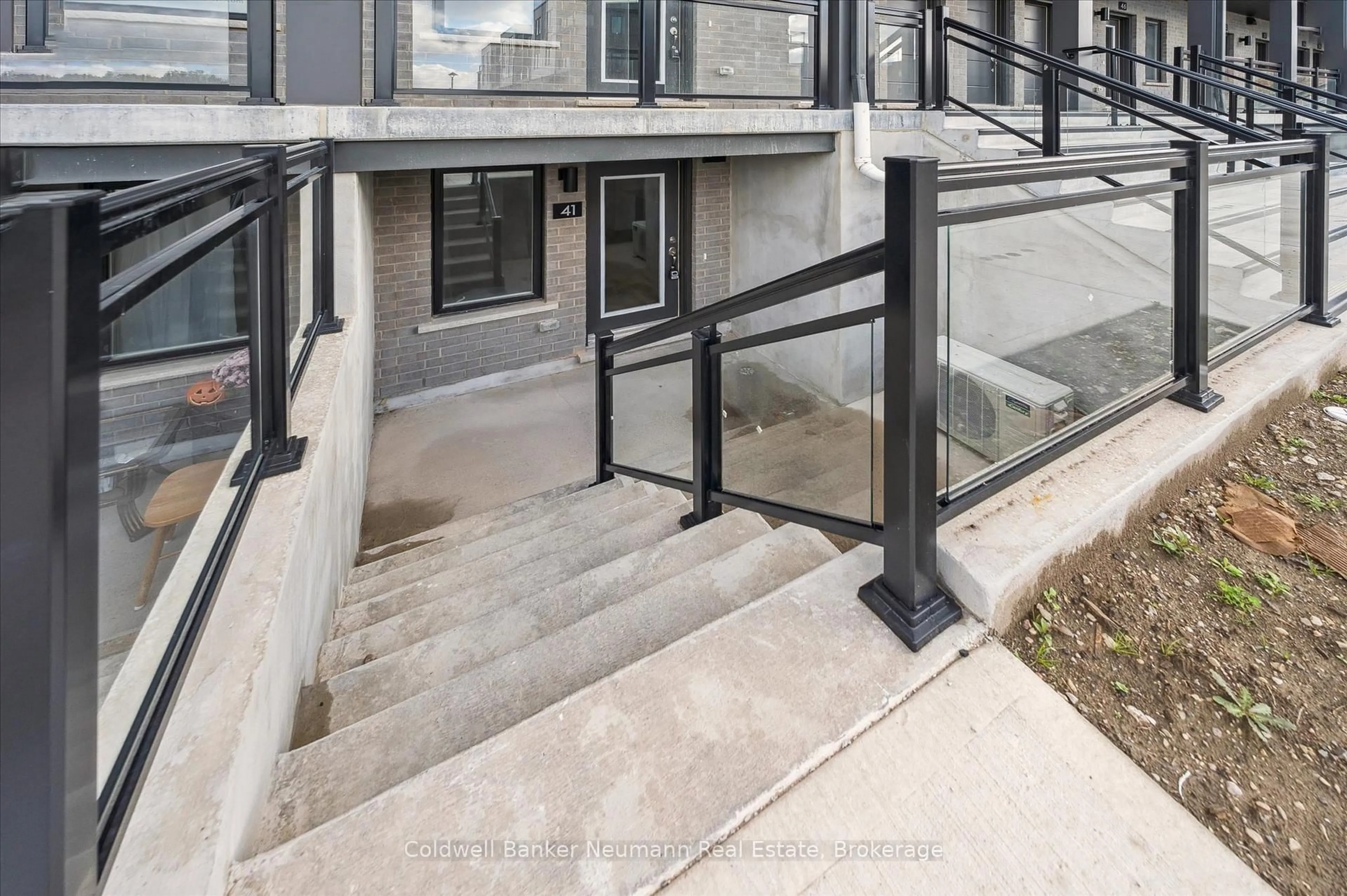 Stairs for 940 David St #41, Centre Wellington Ontario N1M 0L7