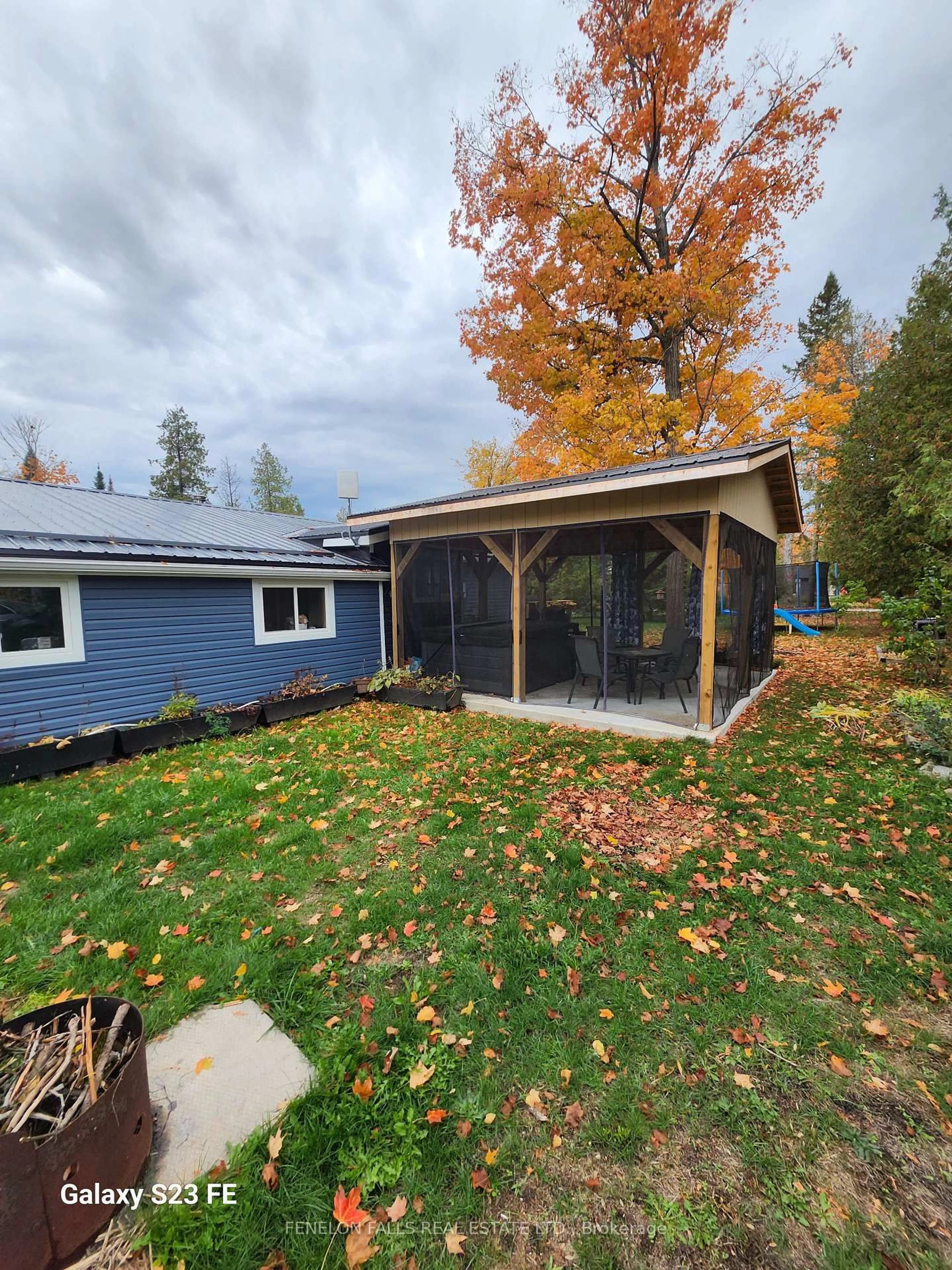 Home with vinyl exterior material, water/lake/river/ocean view for 117 Echo Bay Rd, Kawartha Lakes Ontario K0M 1A0