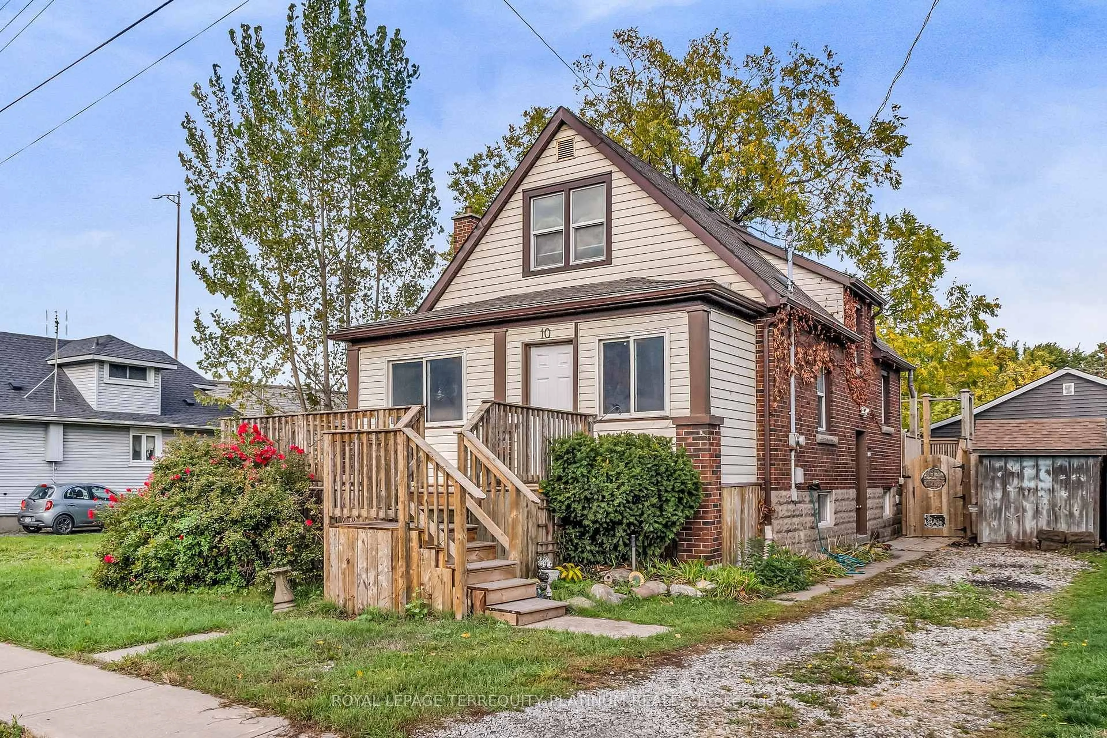 Home with brick exterior material, street for 10 Locarno Ave, Hamilton Ontario L8H 7H3