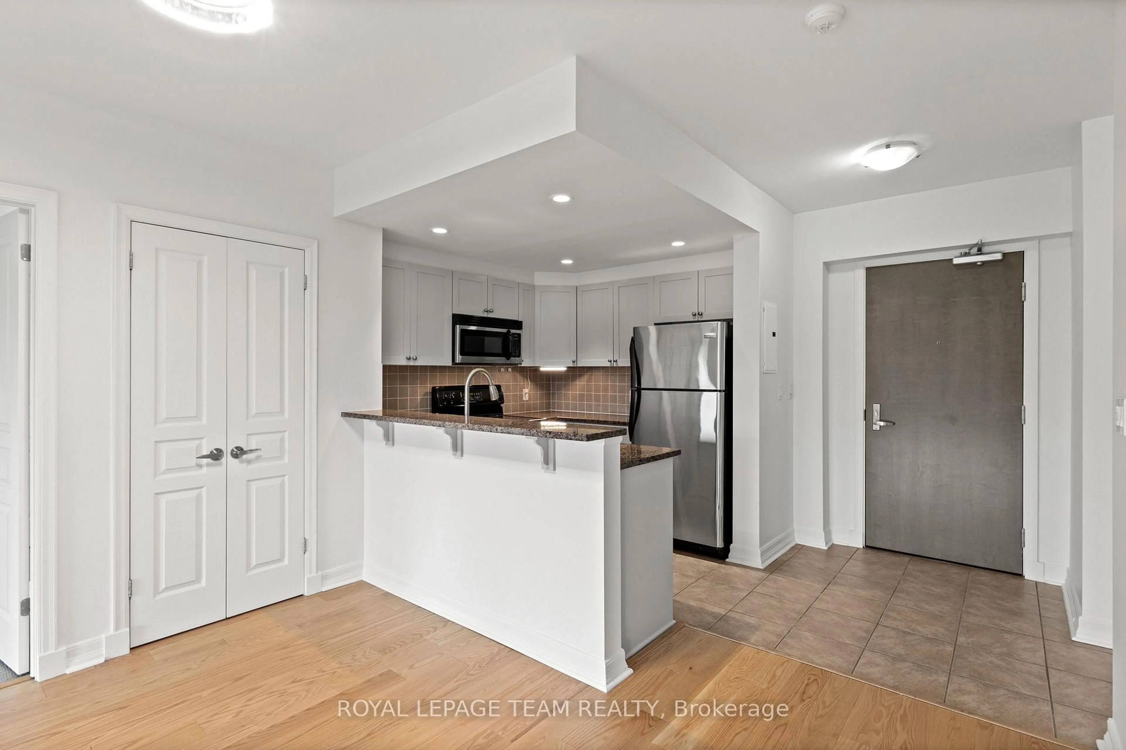 Open concept kitchen, unknown for 200 Besserer St #503, Ottawa Ontario K1N 0A7