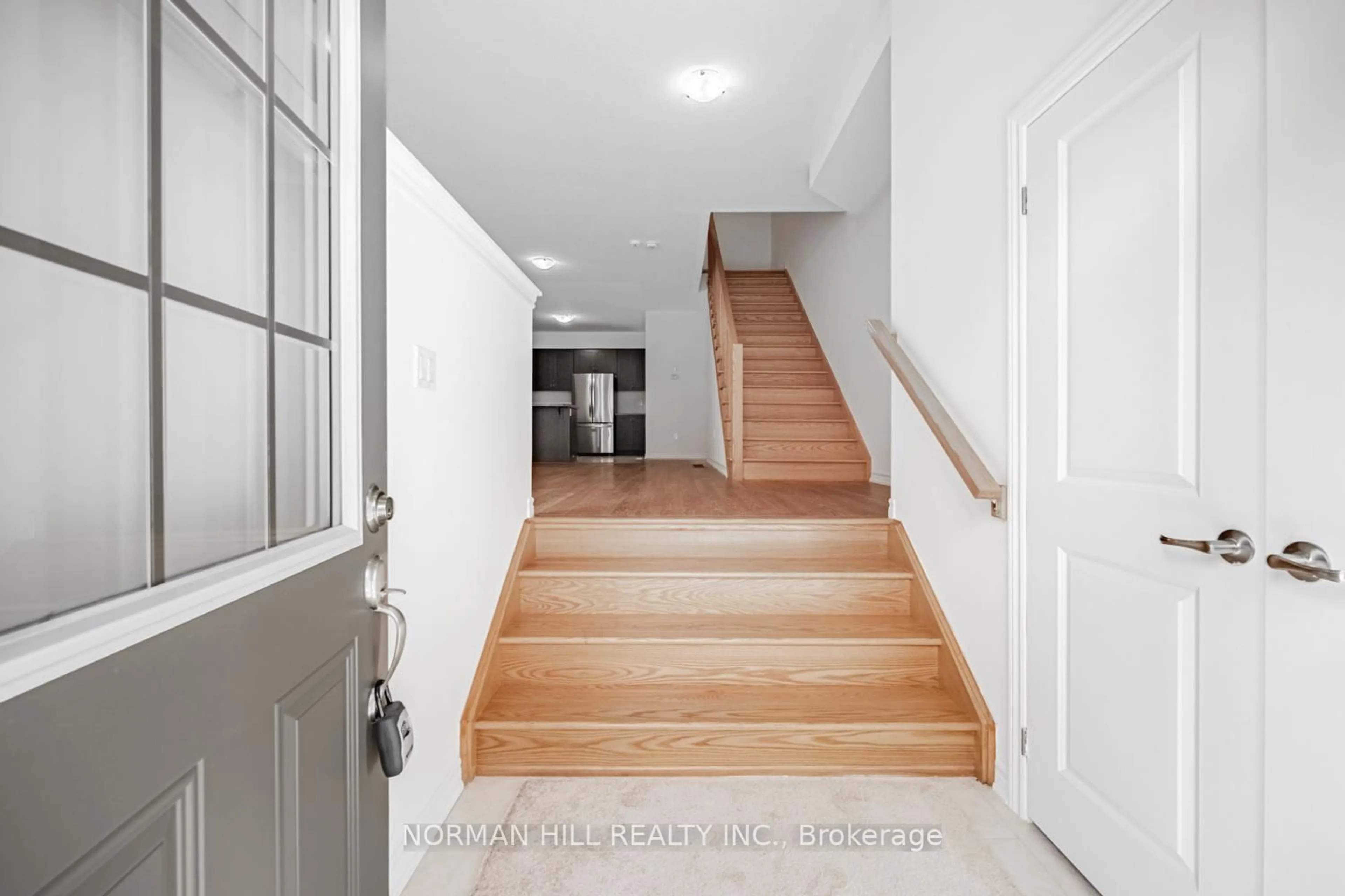 Unknown for 305 Garner Rd #2, Hamilton Ontario L9G 3E6