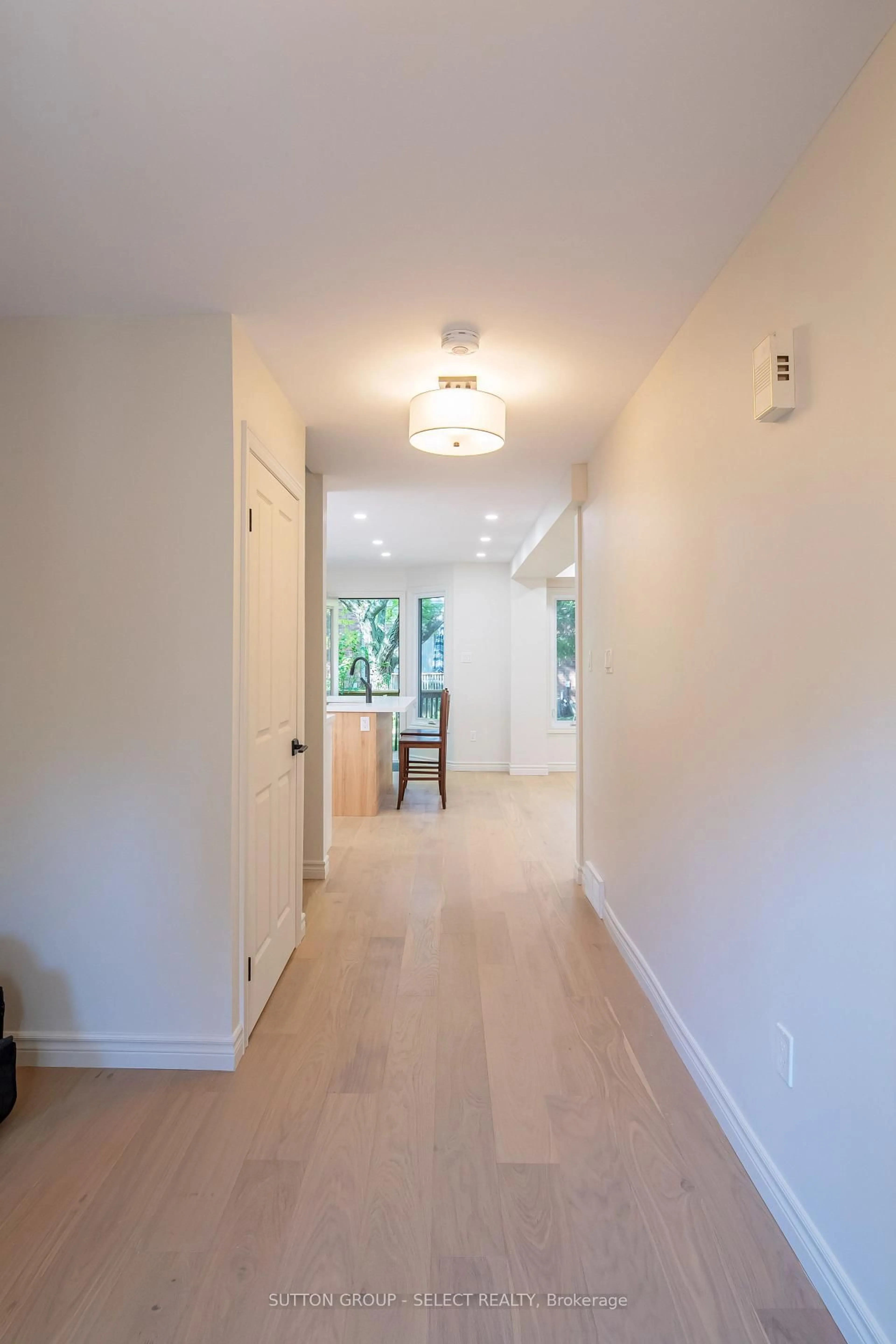 Indoor entryway for 70 Sunnyside Dr #3, London North Ontario N5X 3W4