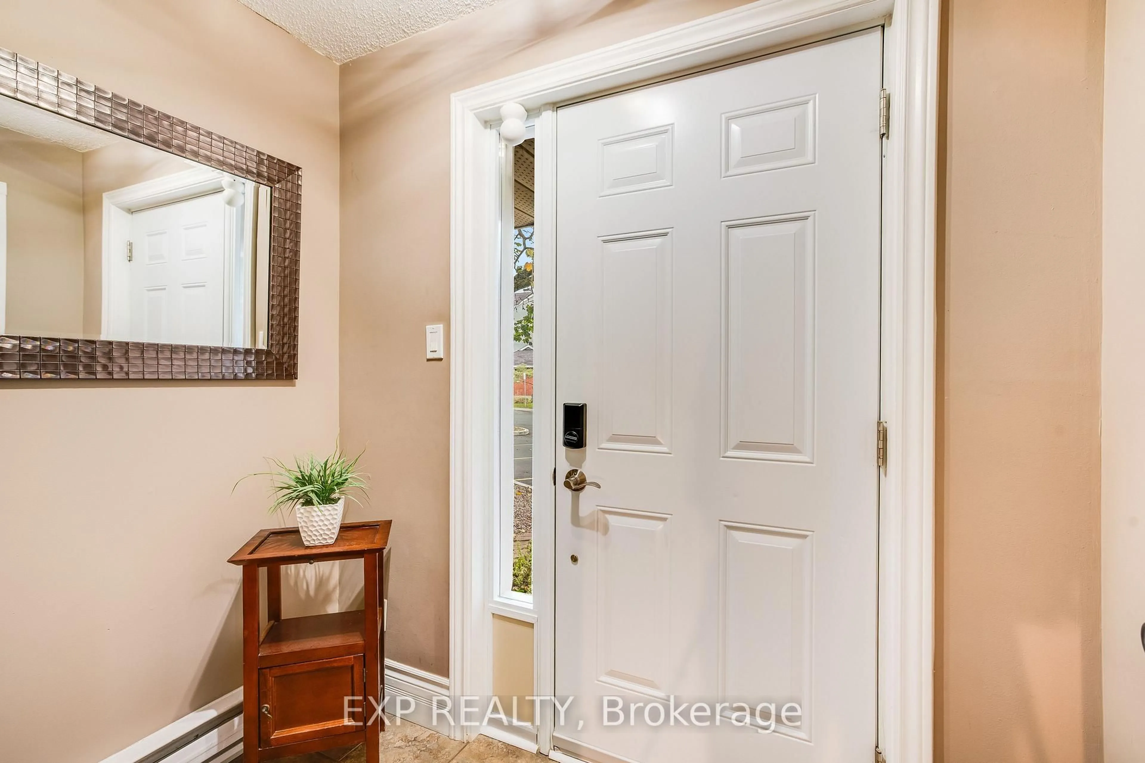 Indoor entryway for 145 Rushford Private, Ottawa Ontario K1T 3C7