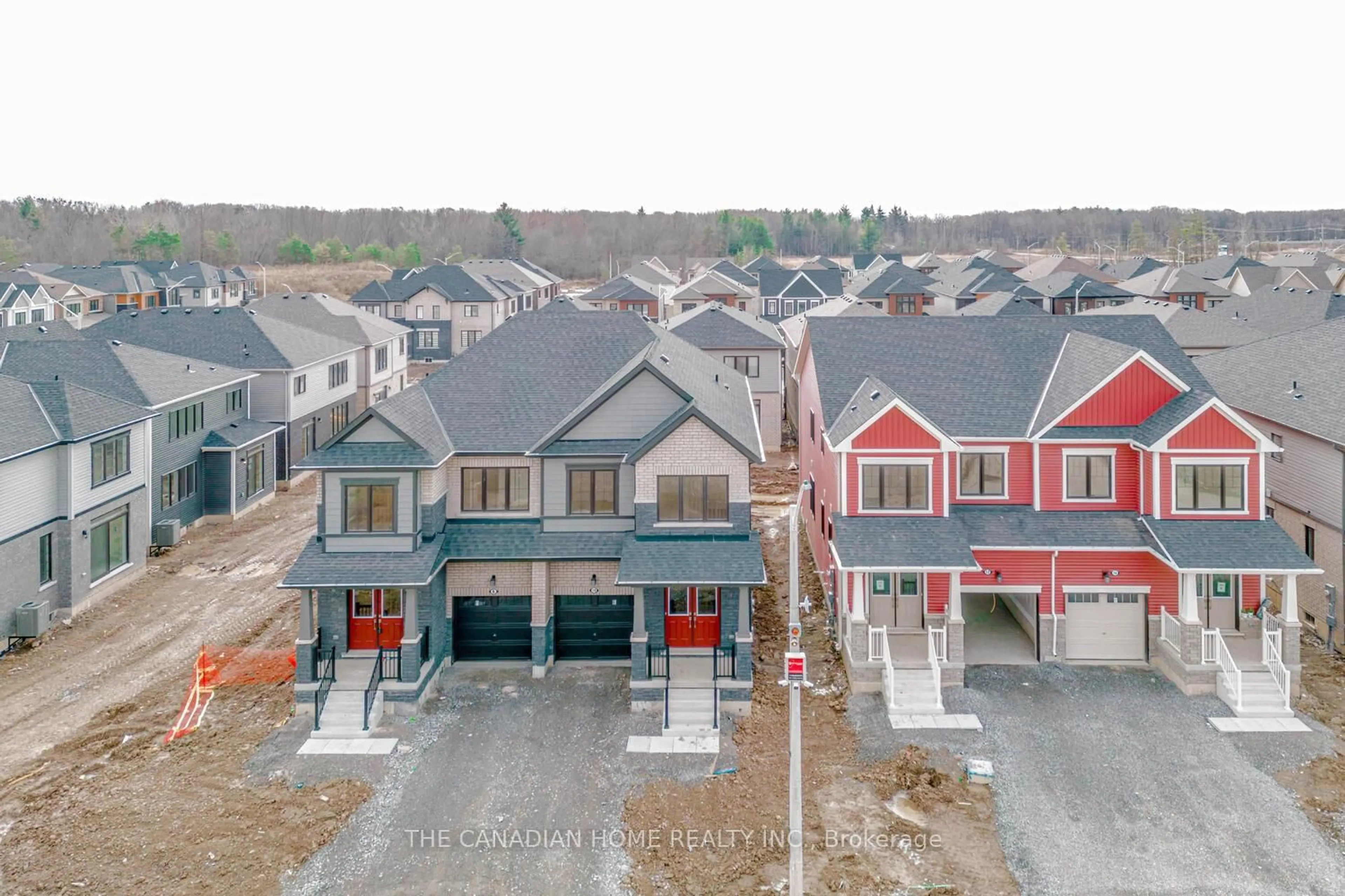 A pic from outside/outdoor area/front of a property/back of a property/a pic from drone, street for 10 SUNFLOWER Cres, Thorold Ontario L3B 0L3