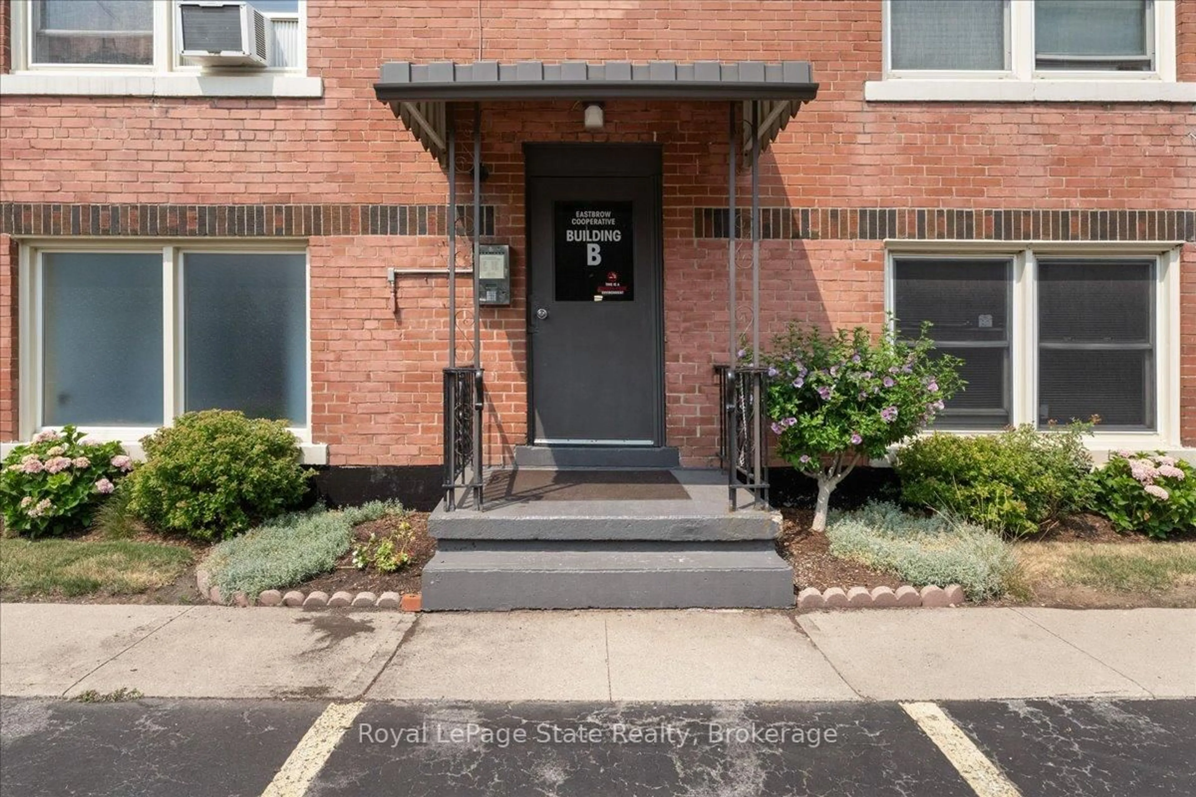 Unknown for 5 East 36th St #412B, Hamilton Ontario L8V 3Y6