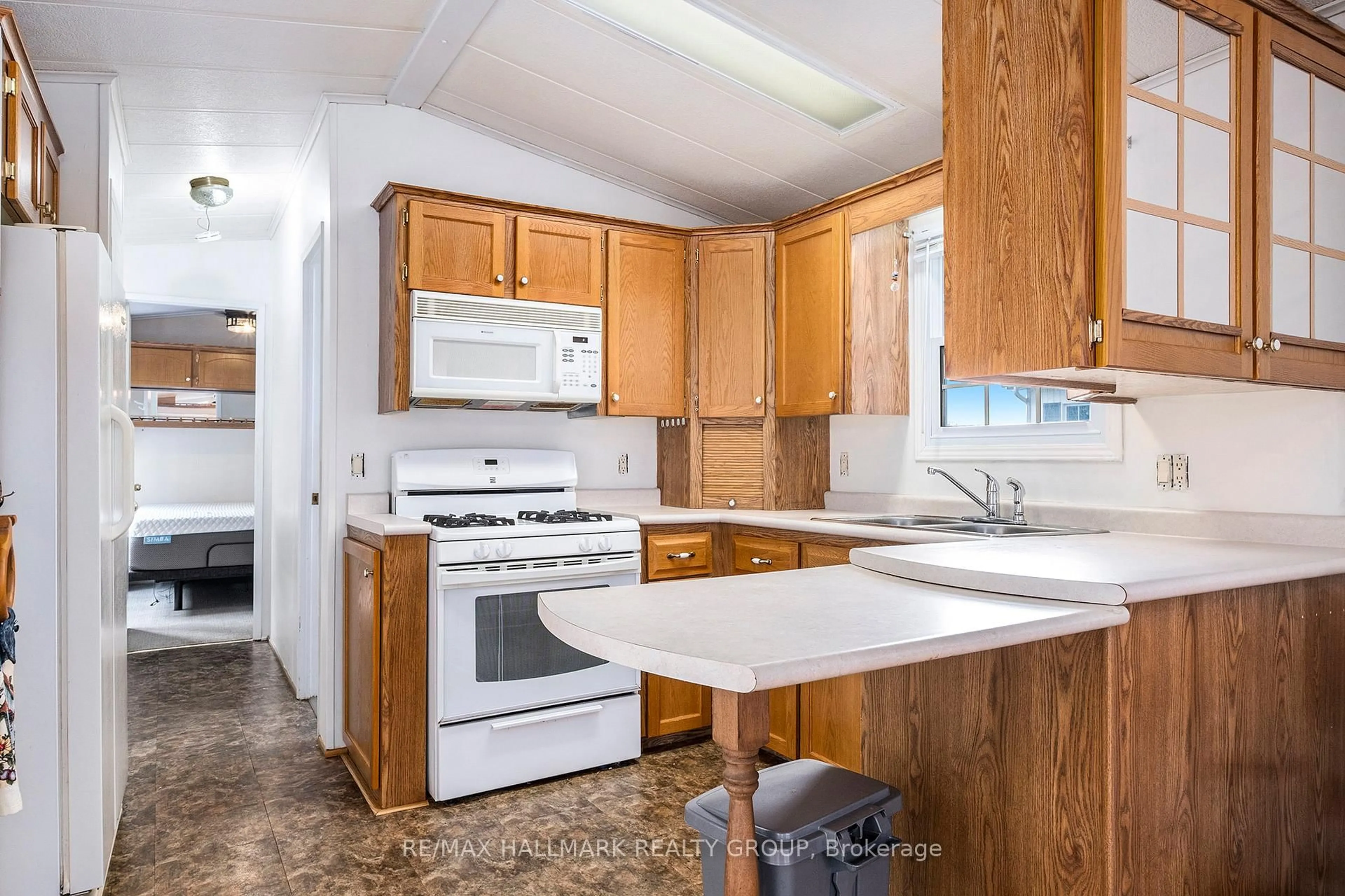 Standard kitchen, unknown for 9 Yvette Private, Ashton Ontario K0A 1B0