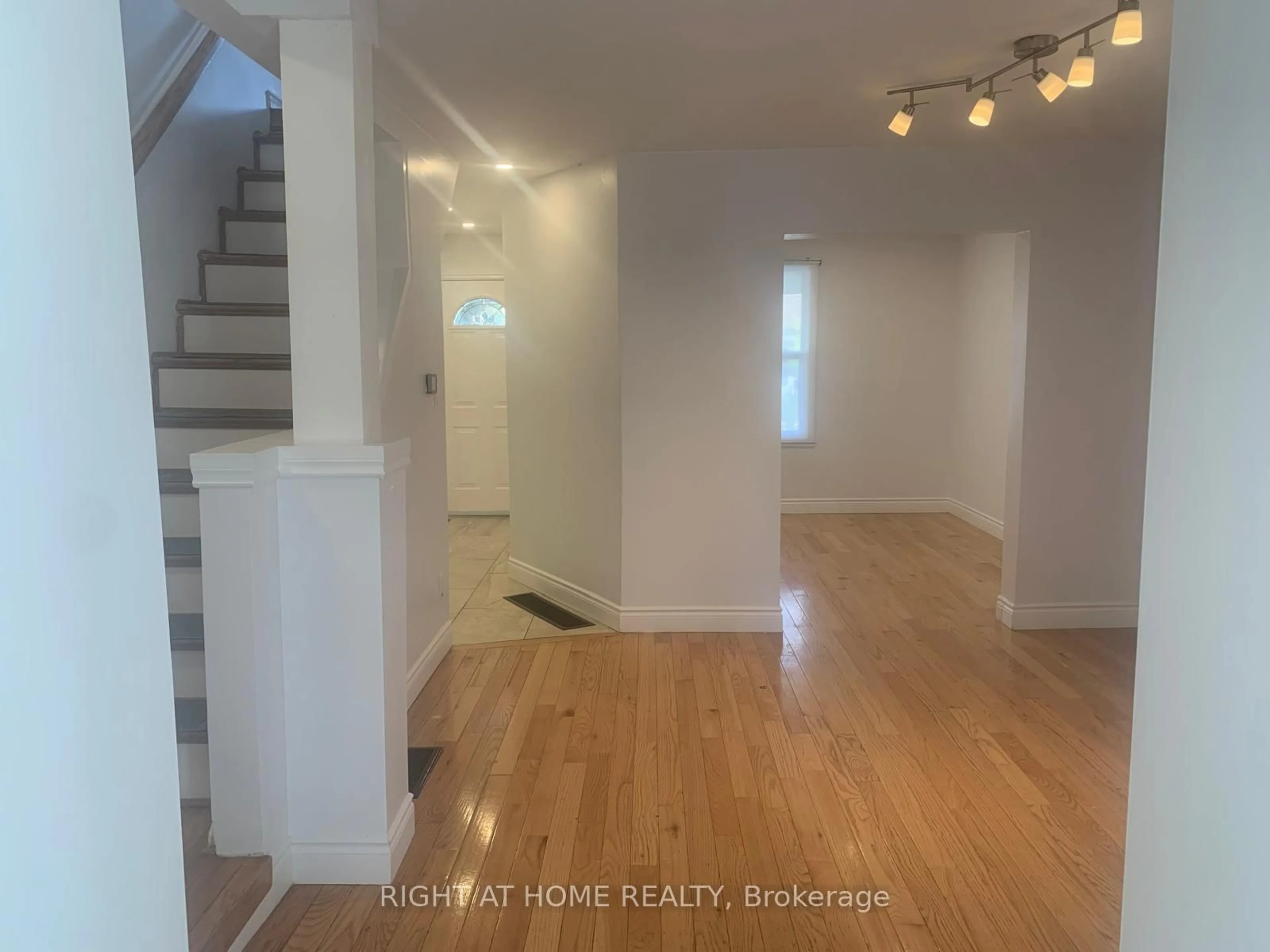 Unknown for 38 Beechwood Ave, Hamilton Ontario L8L 2S4