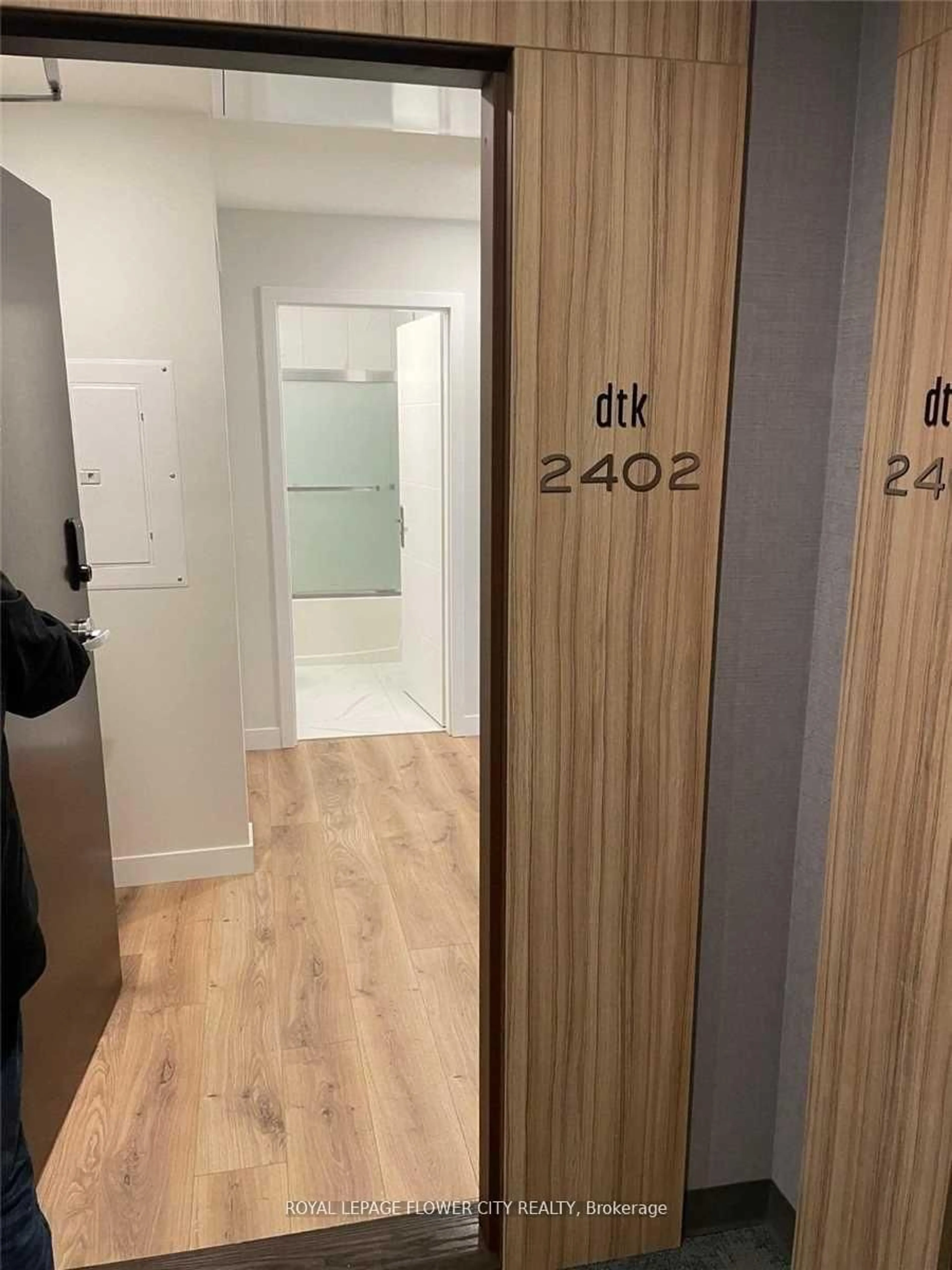 Unknown for 60 Frederick St #2402, Kitchener Ontario N2H 1A3