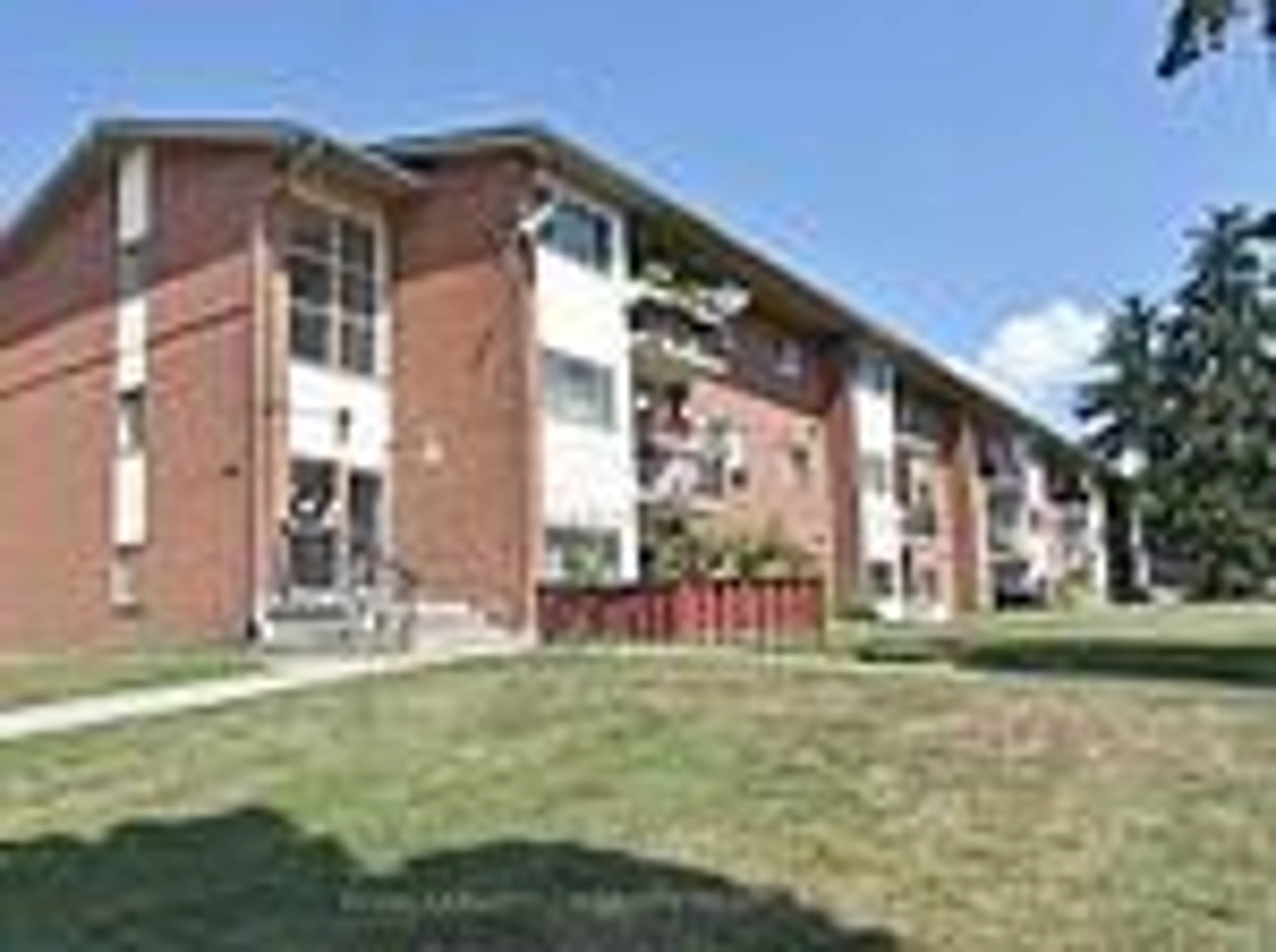 Unknown for 1176 Hamilton Rd #105, London East Ontario N5W 1A9