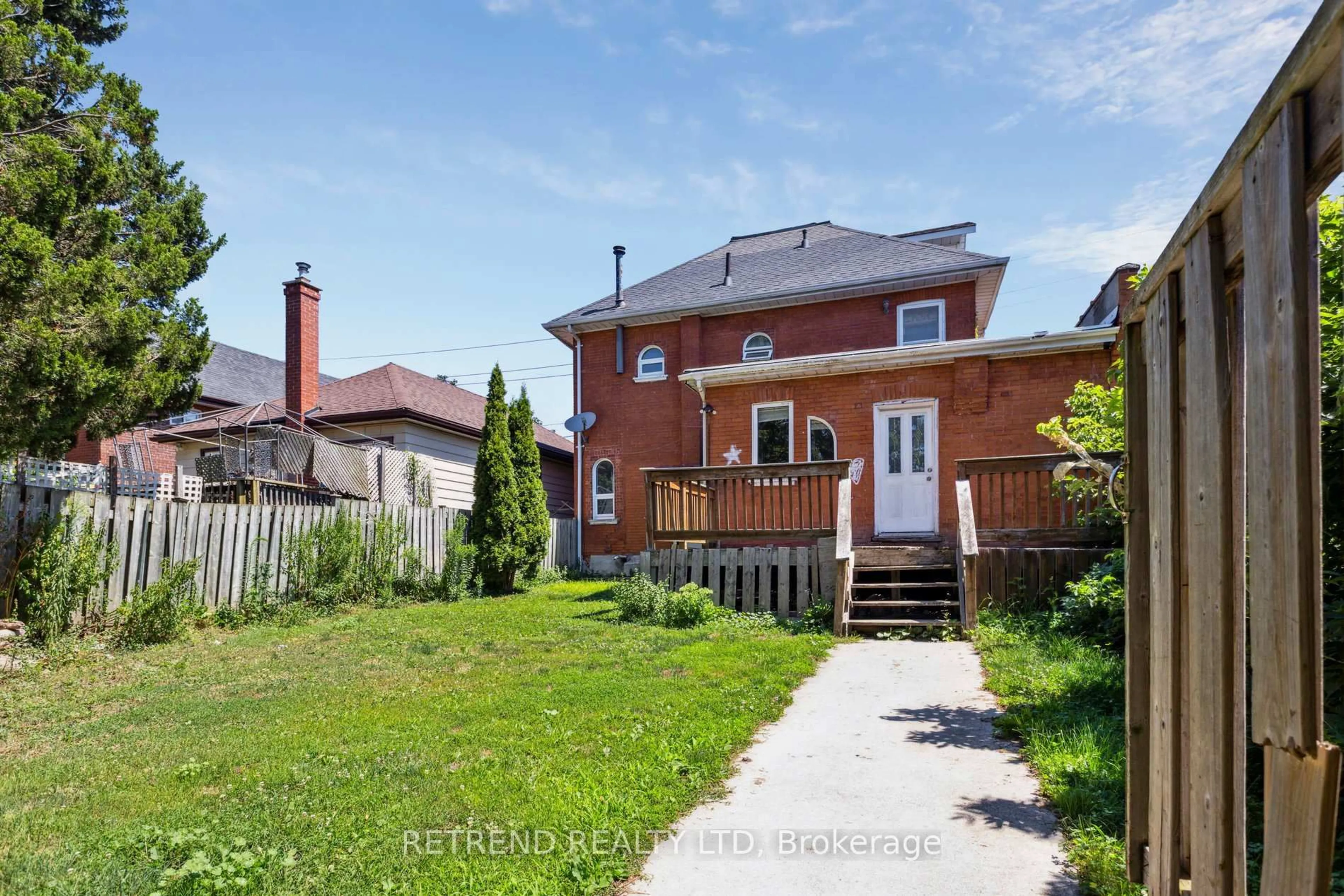 Unknown for 219 Erie Ave, Brantford Ontario N3S 2H1