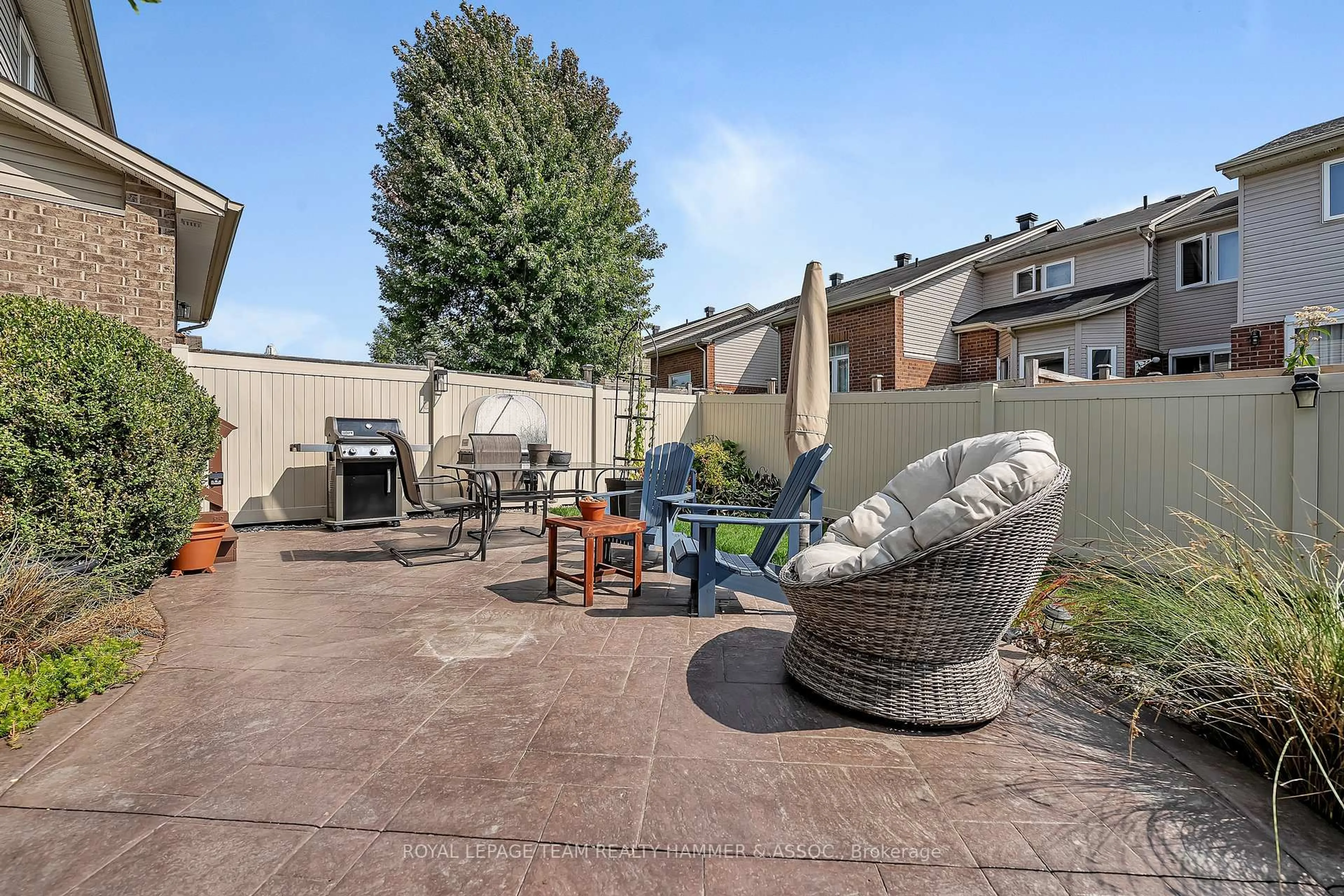 Patio, street for 236 Bookton Pl, Ottawa Ontario K1V 2H5