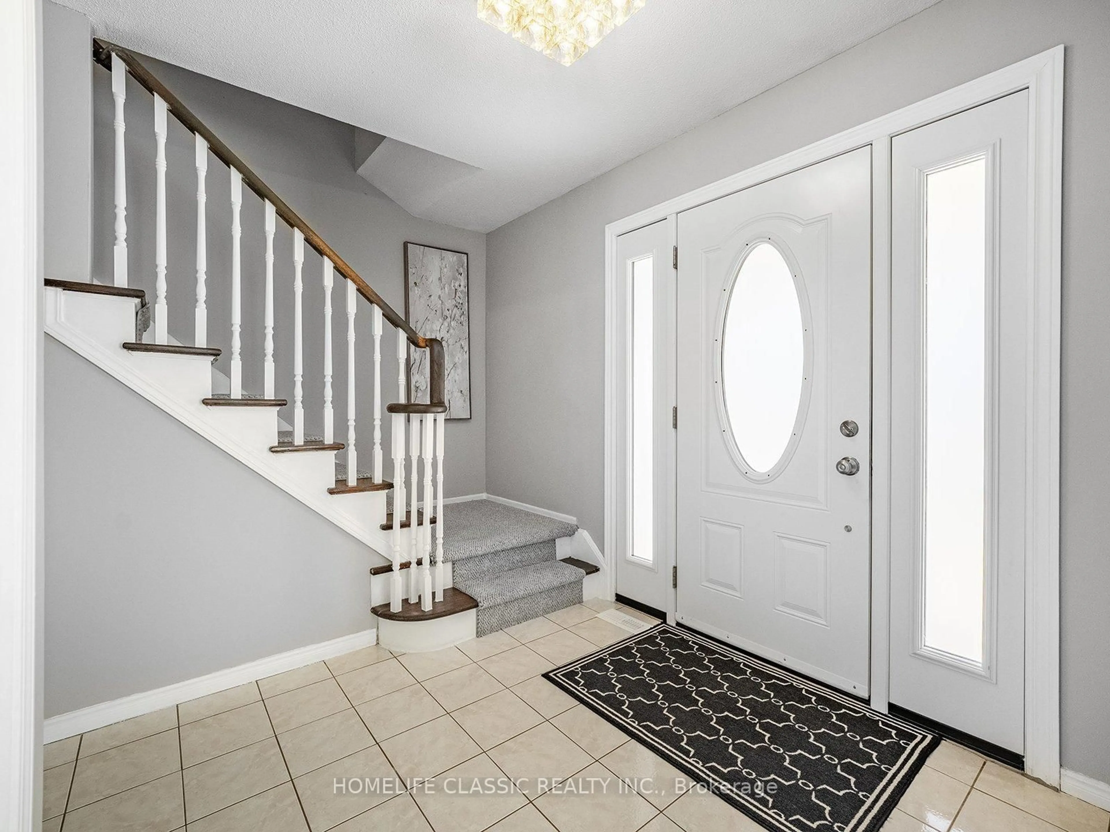 Indoor entryway for 62 Terrace Dr, Hamilton Ontario L9H 3X2