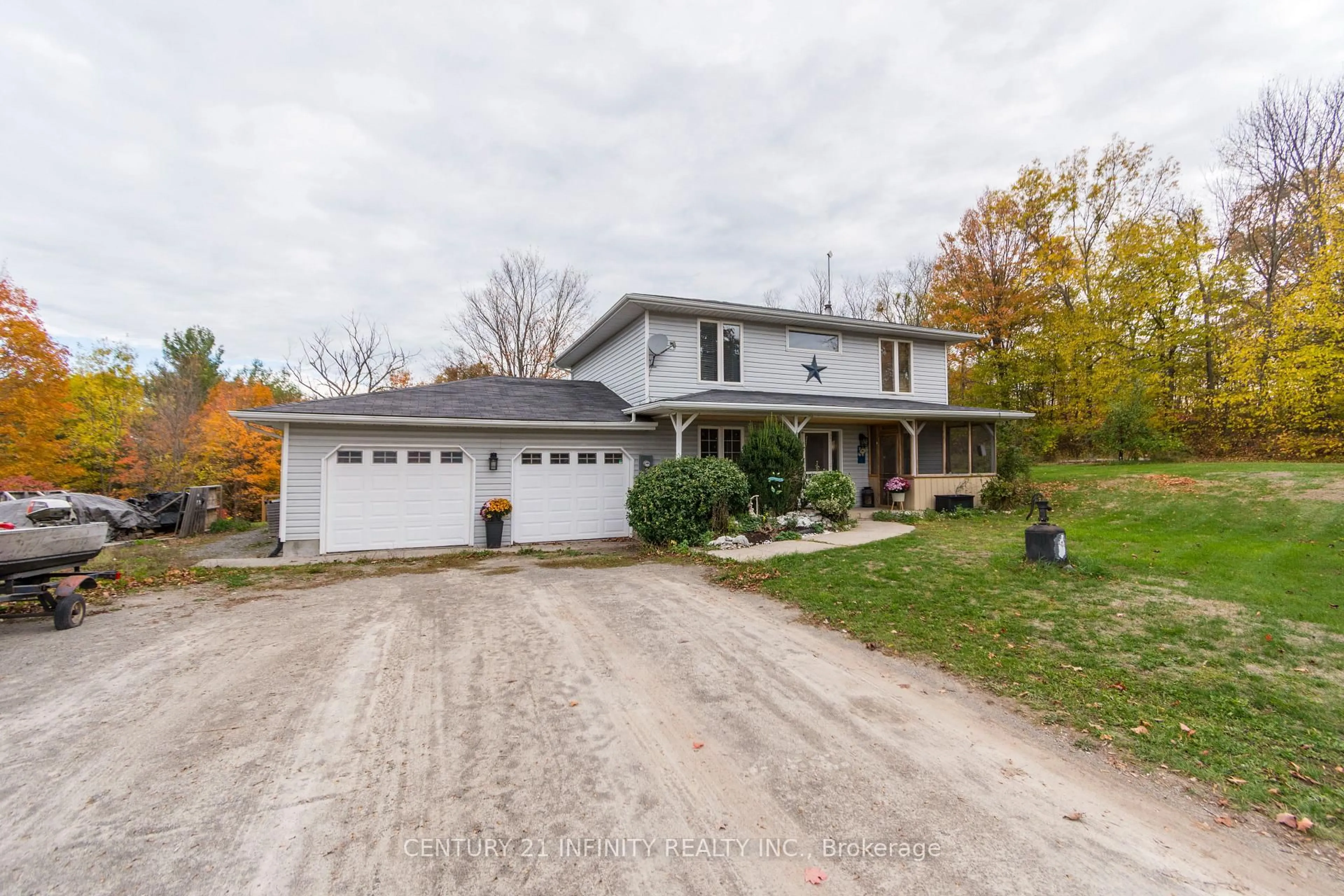 A pic from outside/outdoor area/front of a property/back of a property/a pic from drone, street for 460 Pigden Rd, Madoc Ontario K0K 2K0