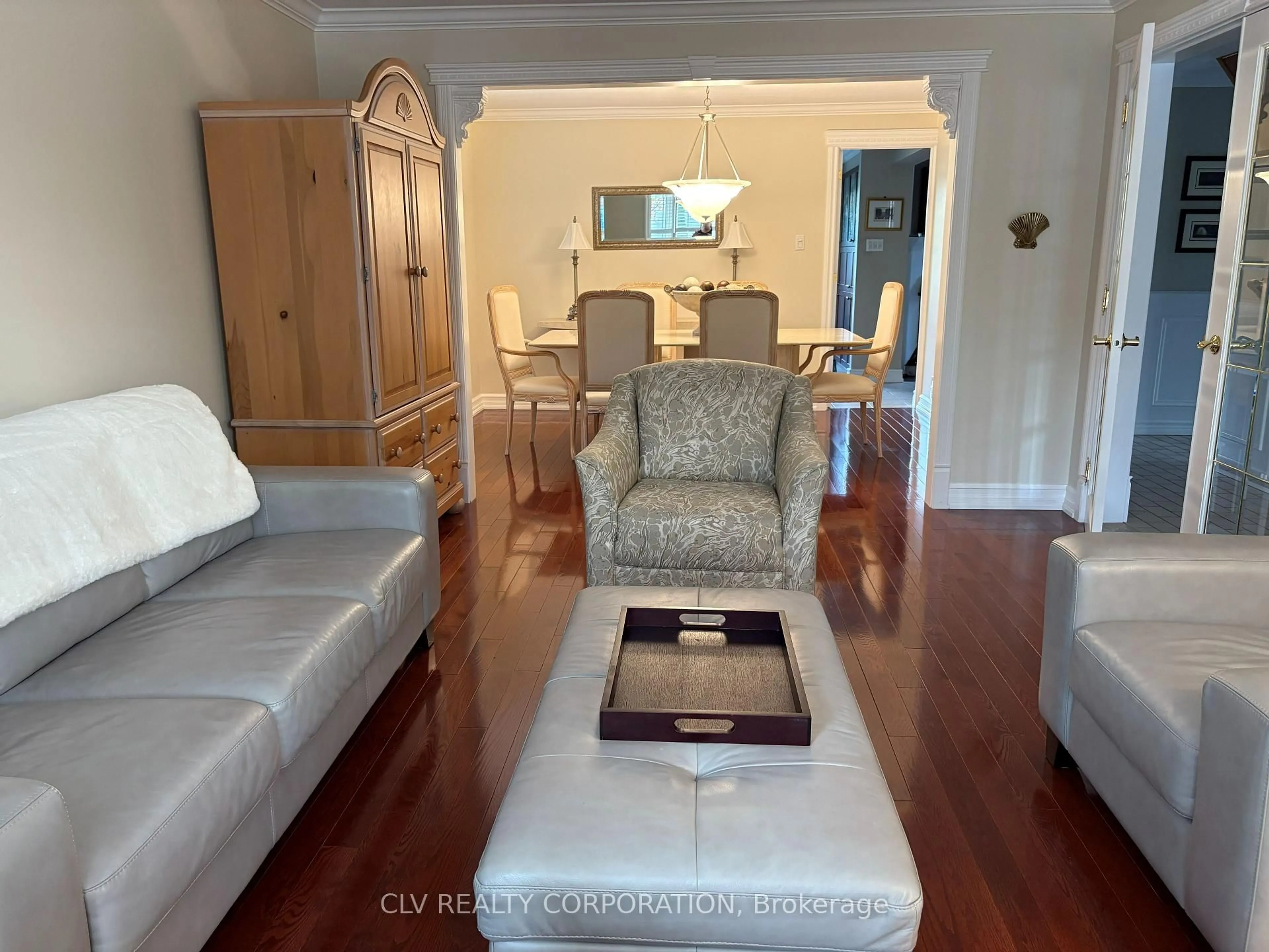 Living room with furniture, unknown for 6002 Meadowglen Dr, Ottawa Ontario K1C 5T3