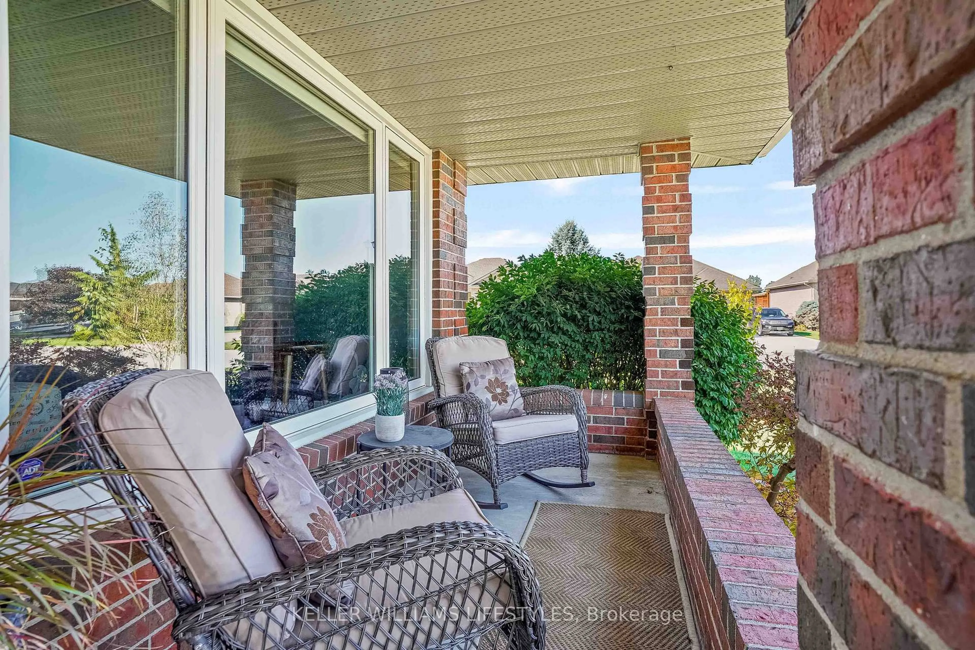 Patio, water/lake/river/ocean view for 106 ANDERSON Ave, Southwest Middlesex Ontario N0L 1M0