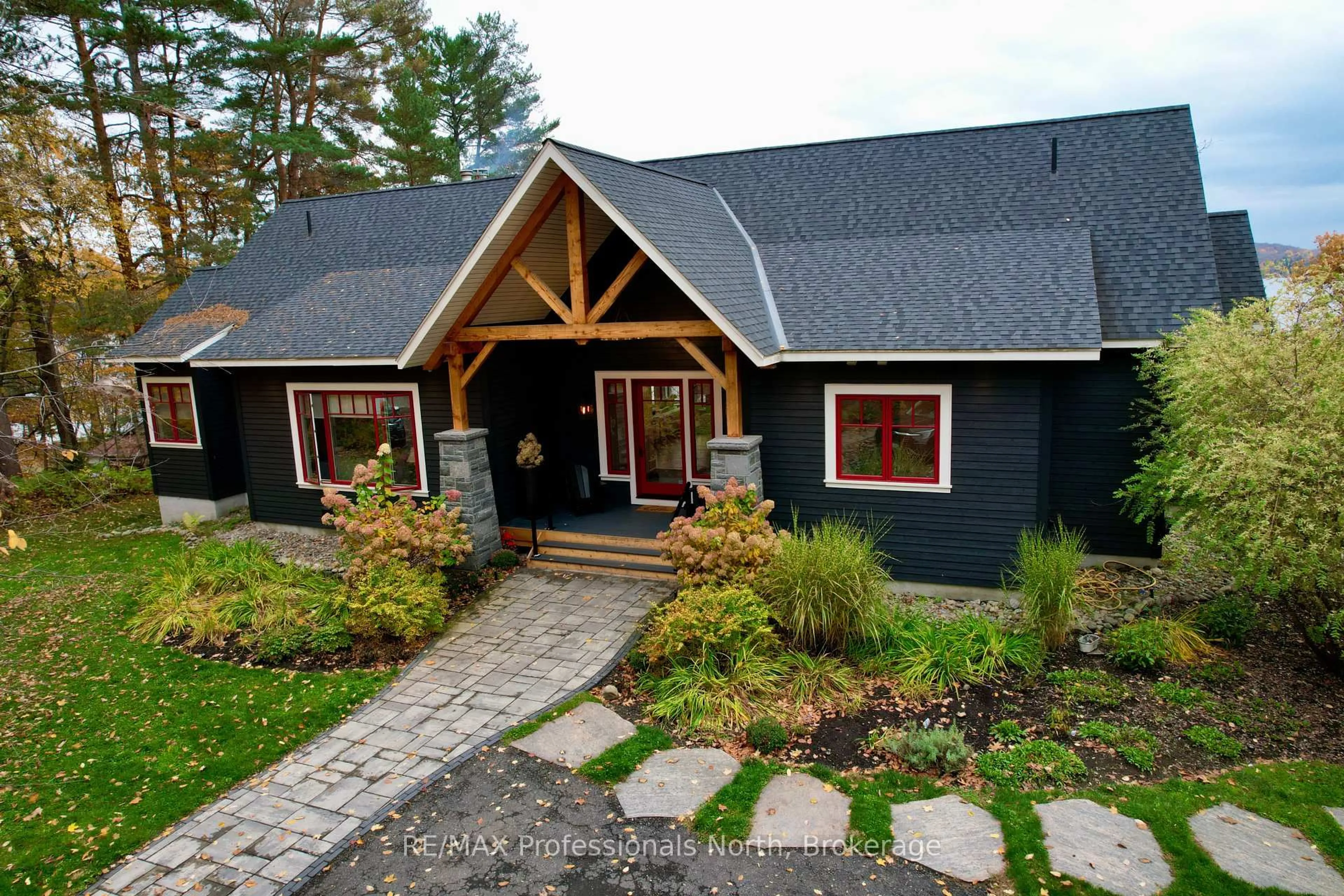 Unknown for 11 Tipper Lane, Huntsville Ontario P1H 2J2
