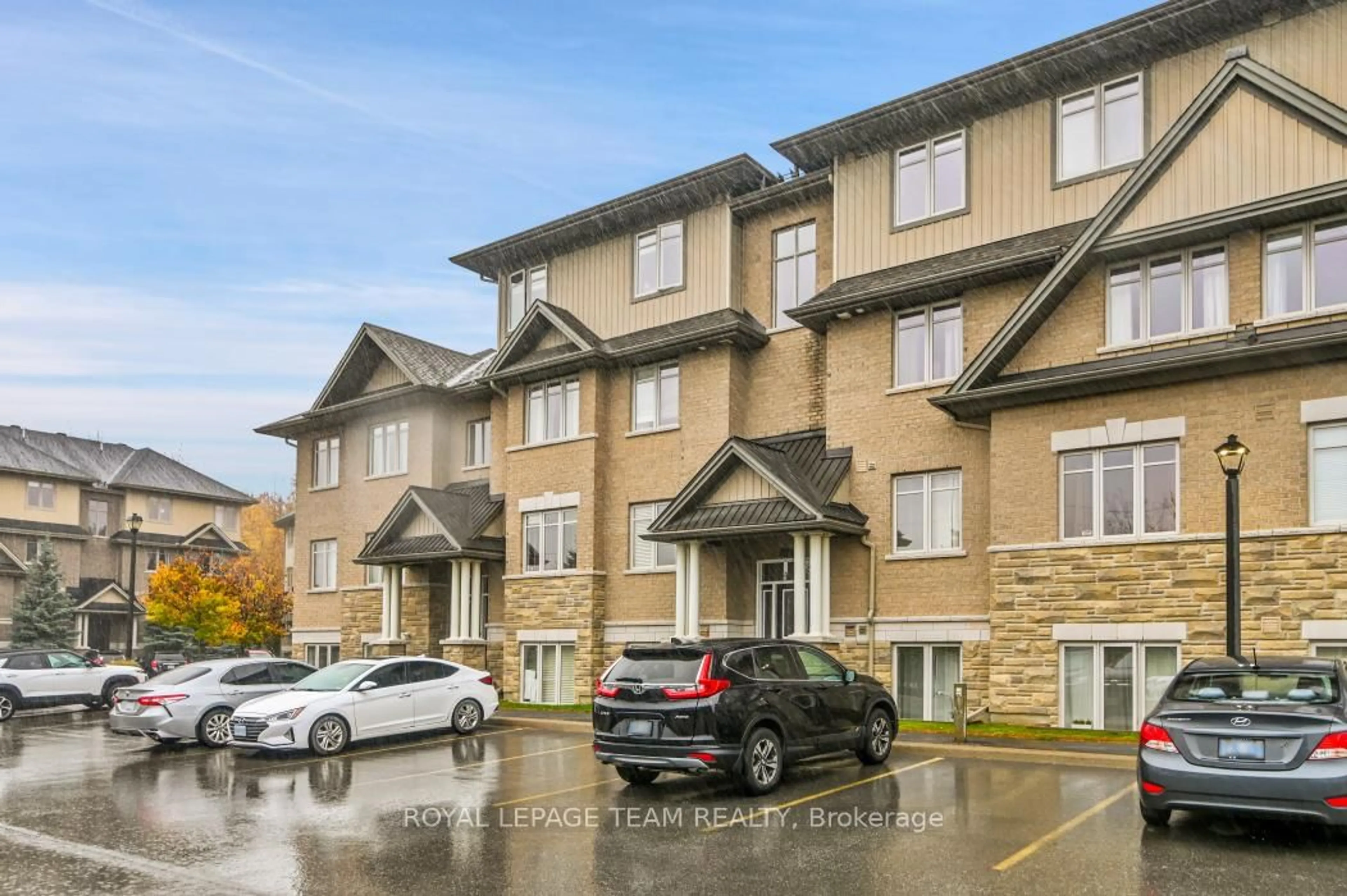Unknown for 1065 Beryl Private #F, Ottawa Ontario K1V 2M4