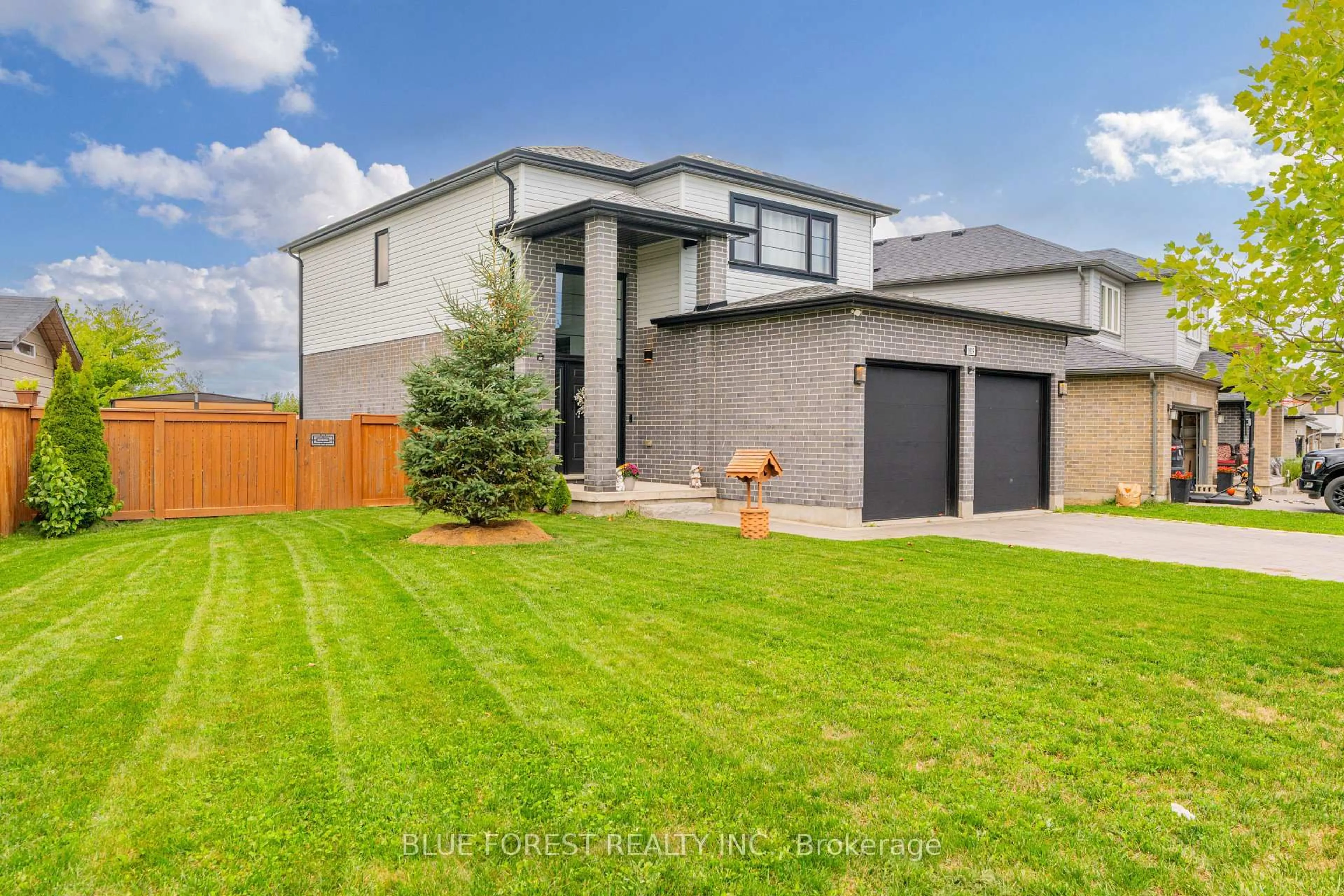 Unknown for 1819 Foxridge Cres, London North Ontario N6G 5B4
