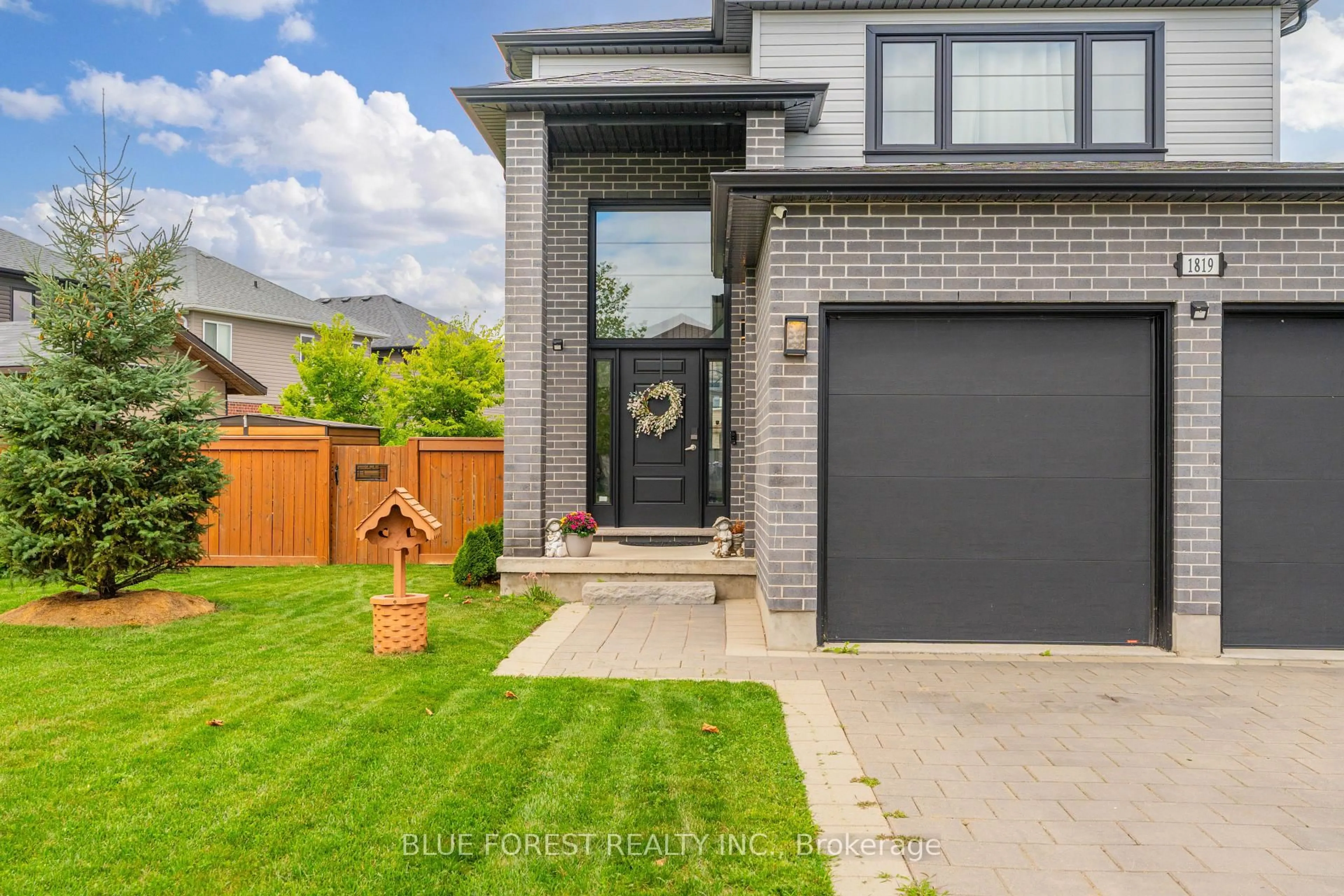 Home with brick exterior material, street for 1819 Foxridge Cres, London North Ontario N6G 5B4