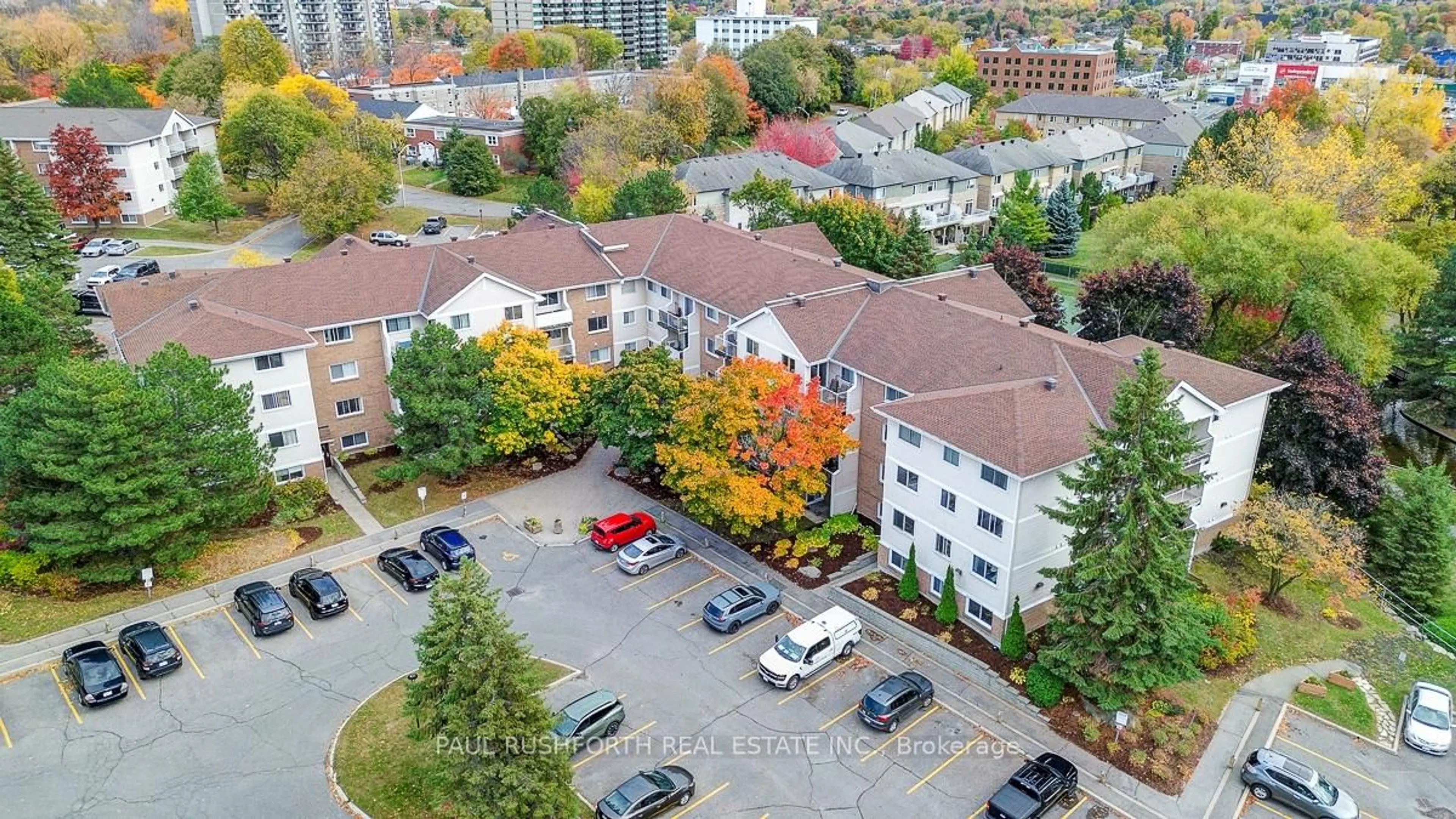 A pic from outside/outdoor area/front of a property/back of a property/a pic from drone, city buildings view from balcony for 260 Brittany Dr #214, Ottawa Ontario K1K 4M2