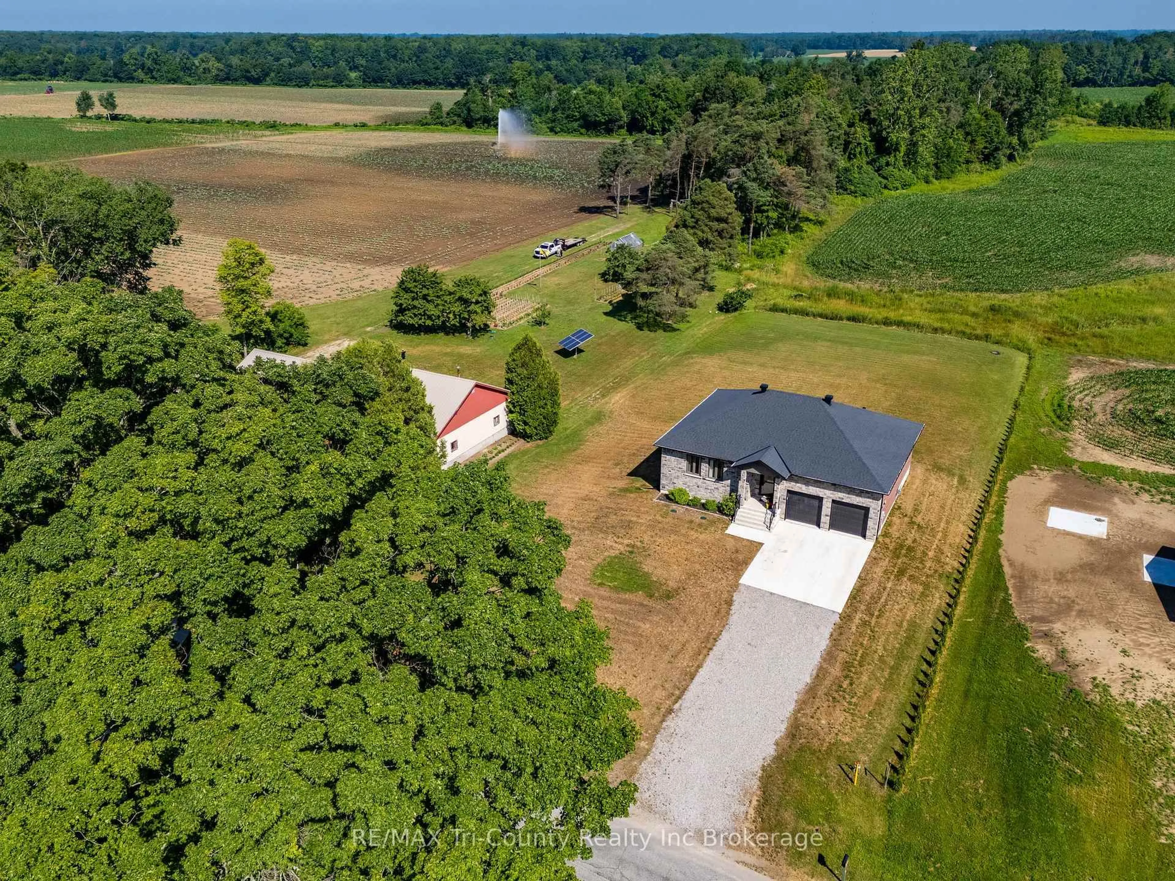 A pic from outside/outdoor area/front of a property/back of a property/a pic from drone, water/lake/river/ocean view for 377 10th Concession Rd, Norfolk Ontario N0J 1G0