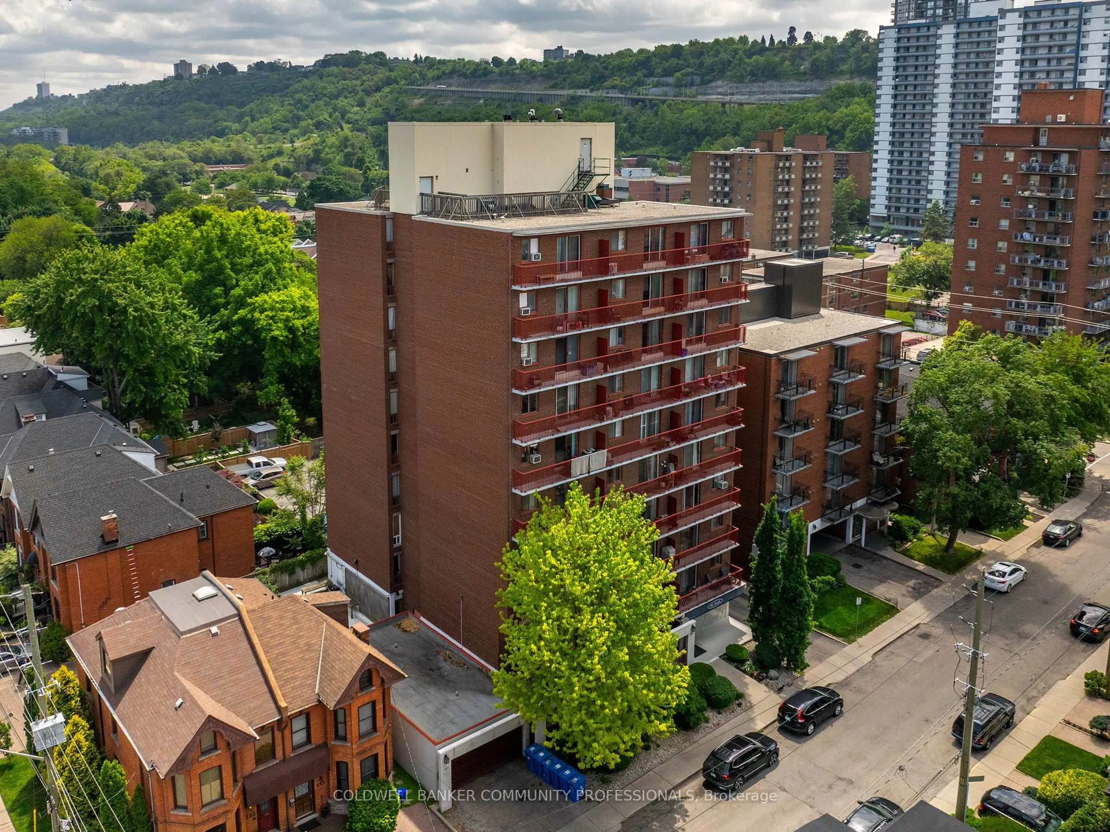 A pic from outside/outdoor area/front of a property/back of a property/a pic from drone, city buildings view from balcony for 141 Catharine St #806, Hamilton Ontario L8N 2J7