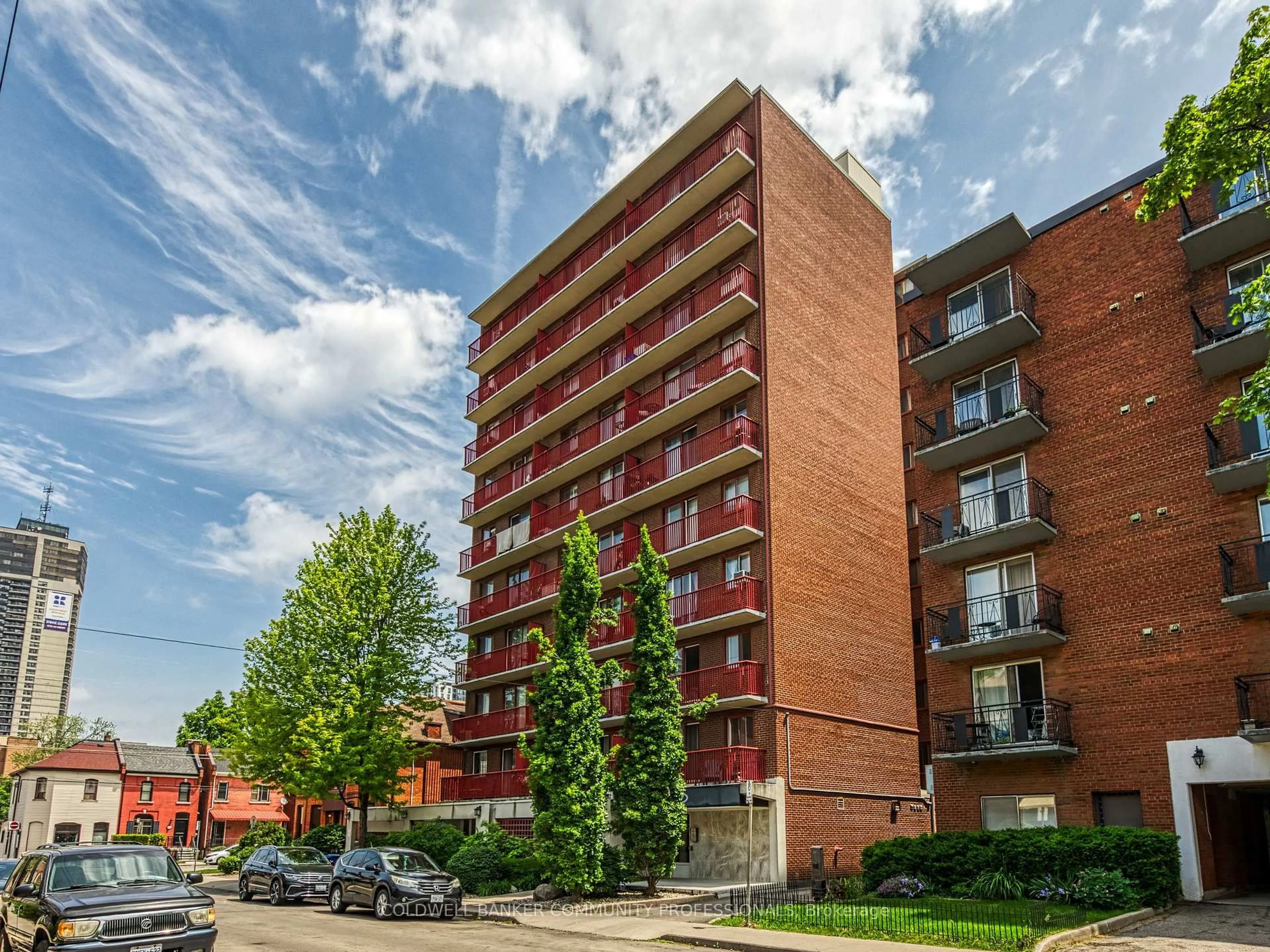 Home with brick exterior material, building for 141 Catharine St #806, Hamilton Ontario L8N 2J7