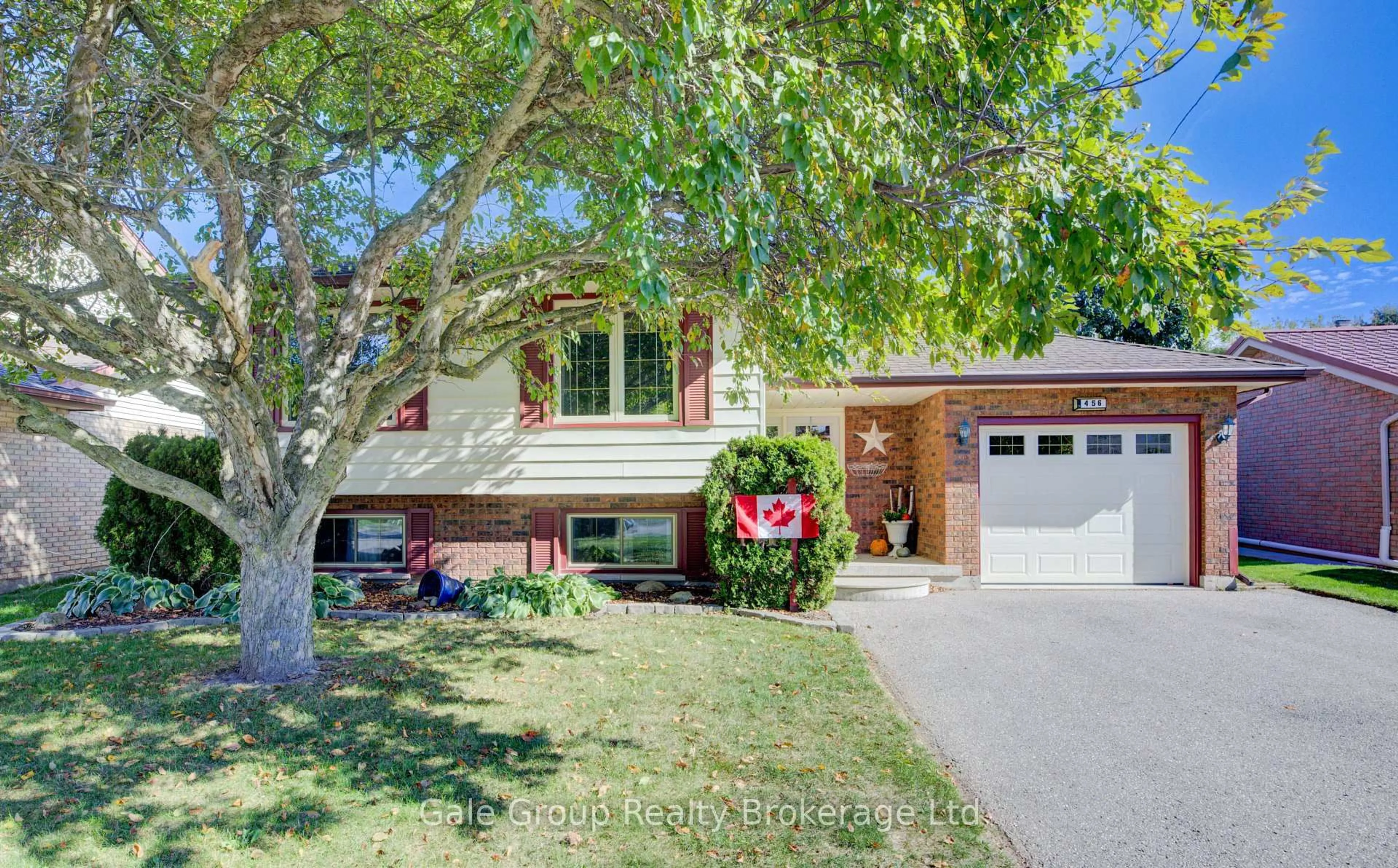 Home with brick exterior material, street for 456 Ojibway St, Woodstock Ontario N4T 1C5