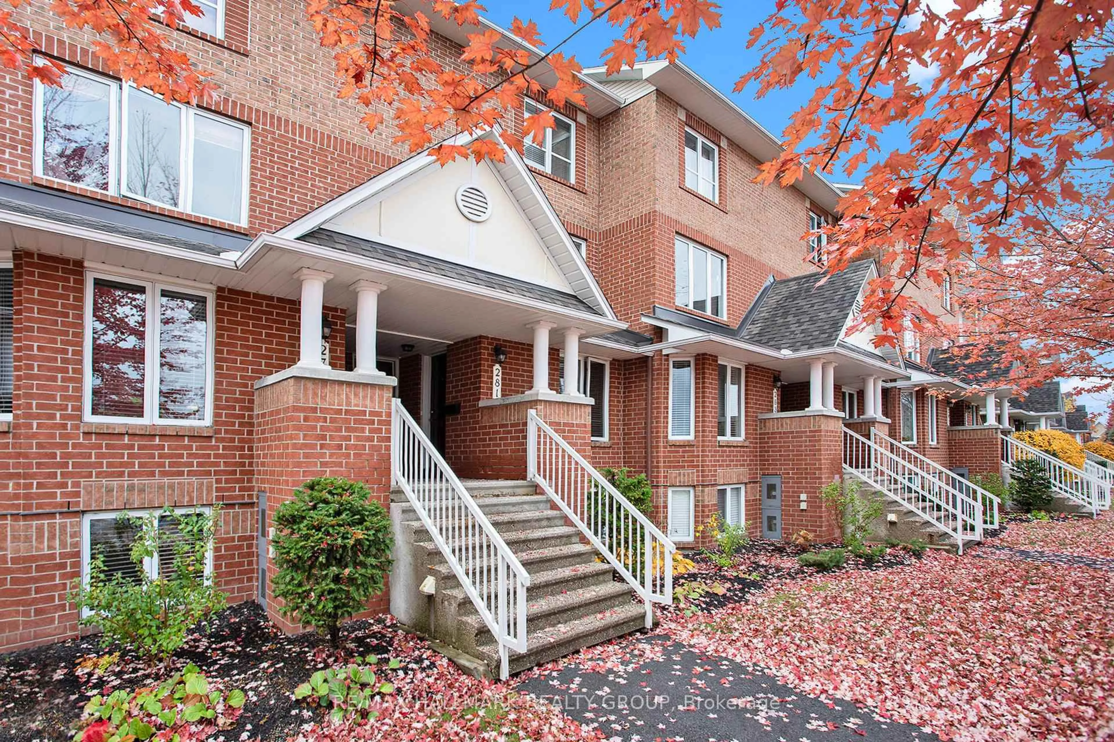 Home with brick exterior material, street for 281 Aquaview Dr, Ottawa Ontario K4A 0B6