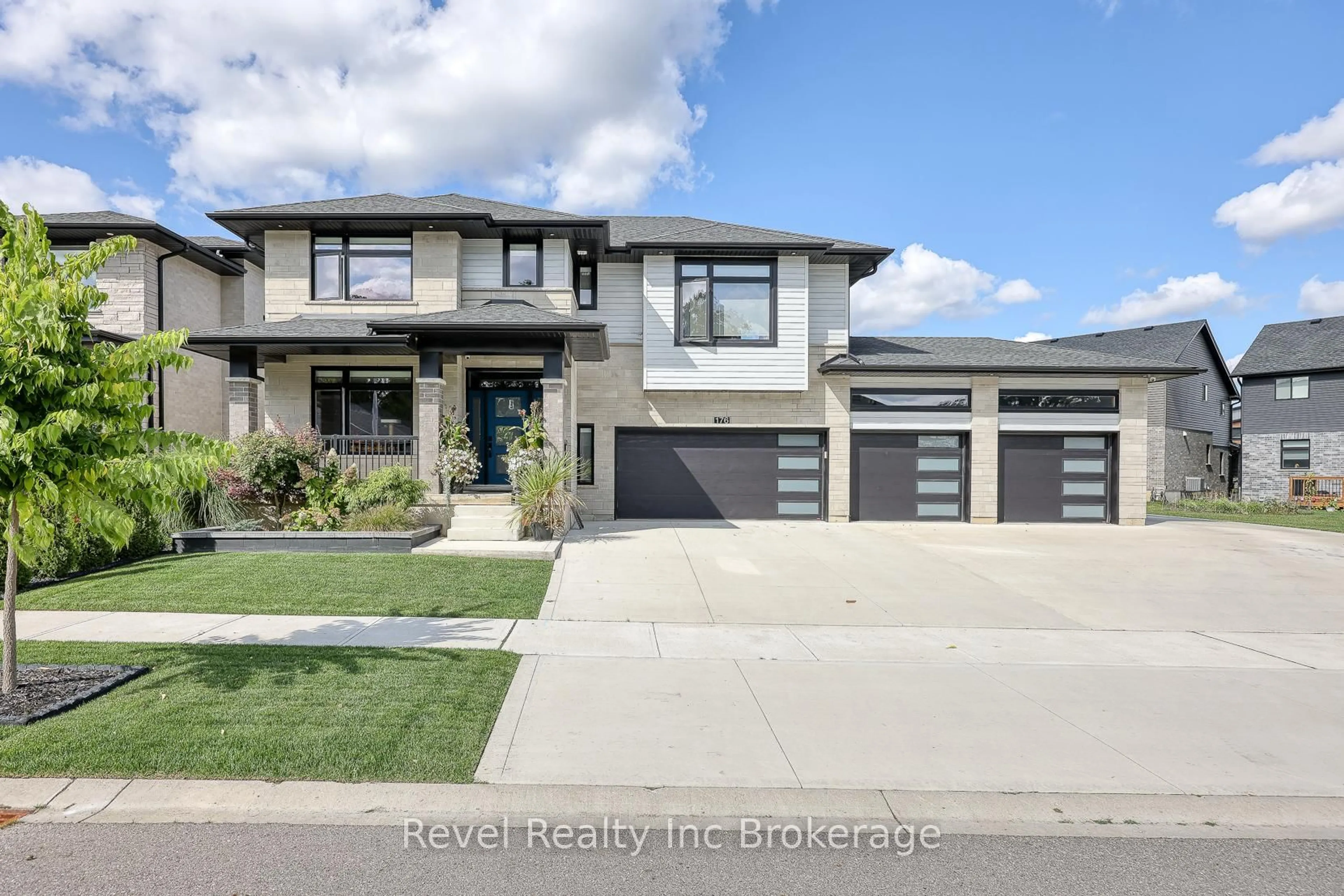 Home with brick exterior material, street for 176 Tamarack Blvd, Woodstock Ontario N4S 0E2