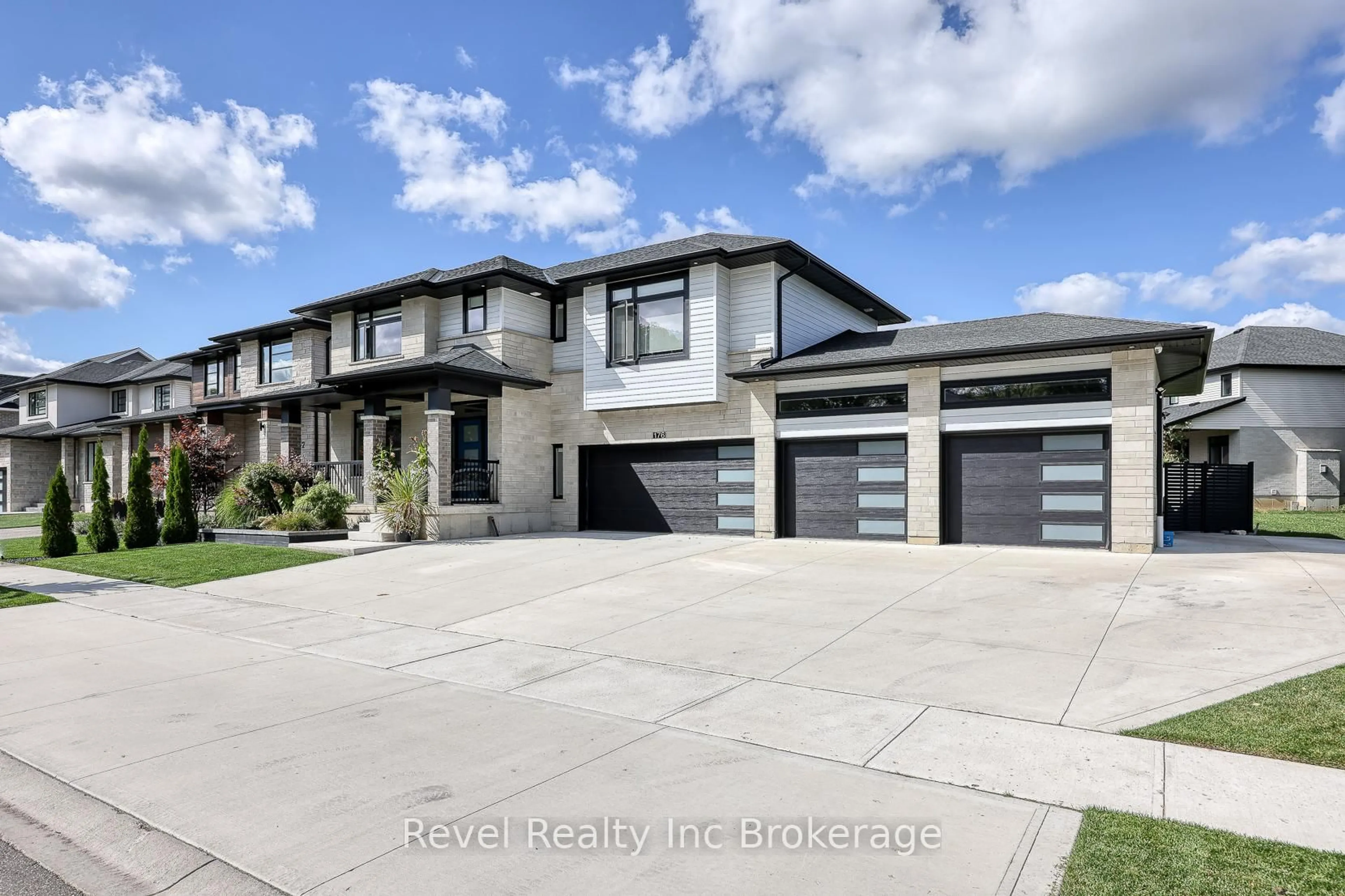 Home with brick exterior material, street for 176 Tamarack Blvd, Woodstock Ontario N4S 0E2