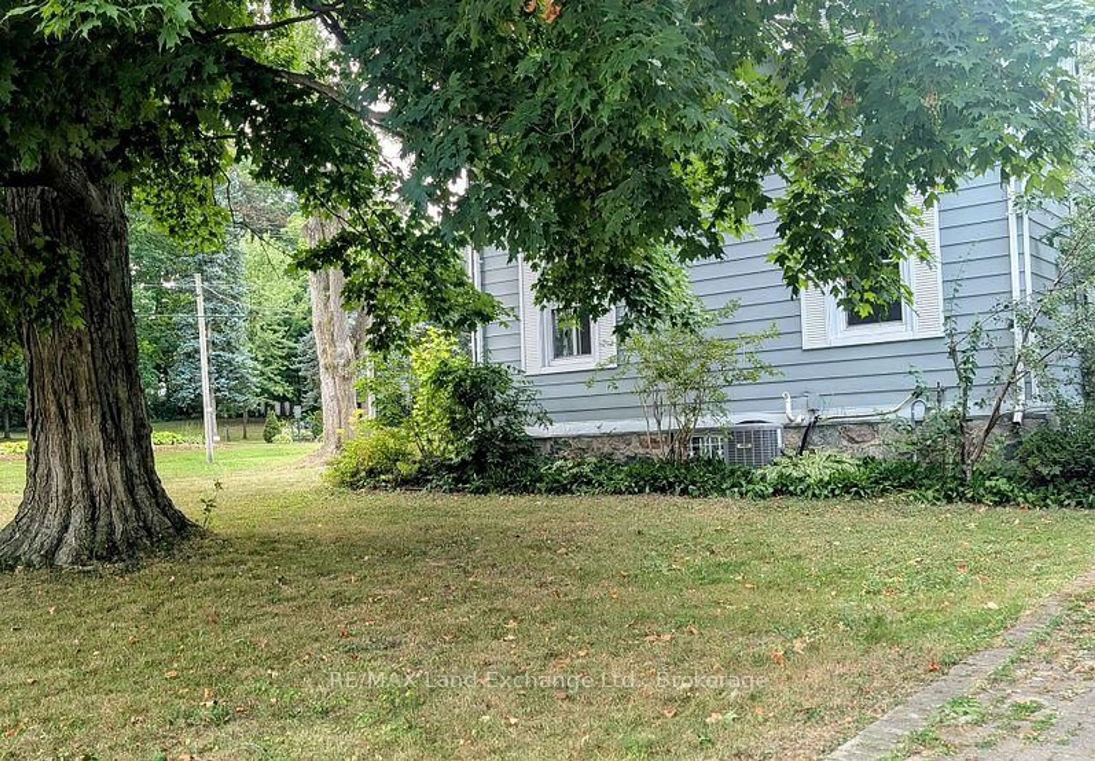 Unknown for 431 Coombs St, North Huron Ontario N0M 1H0