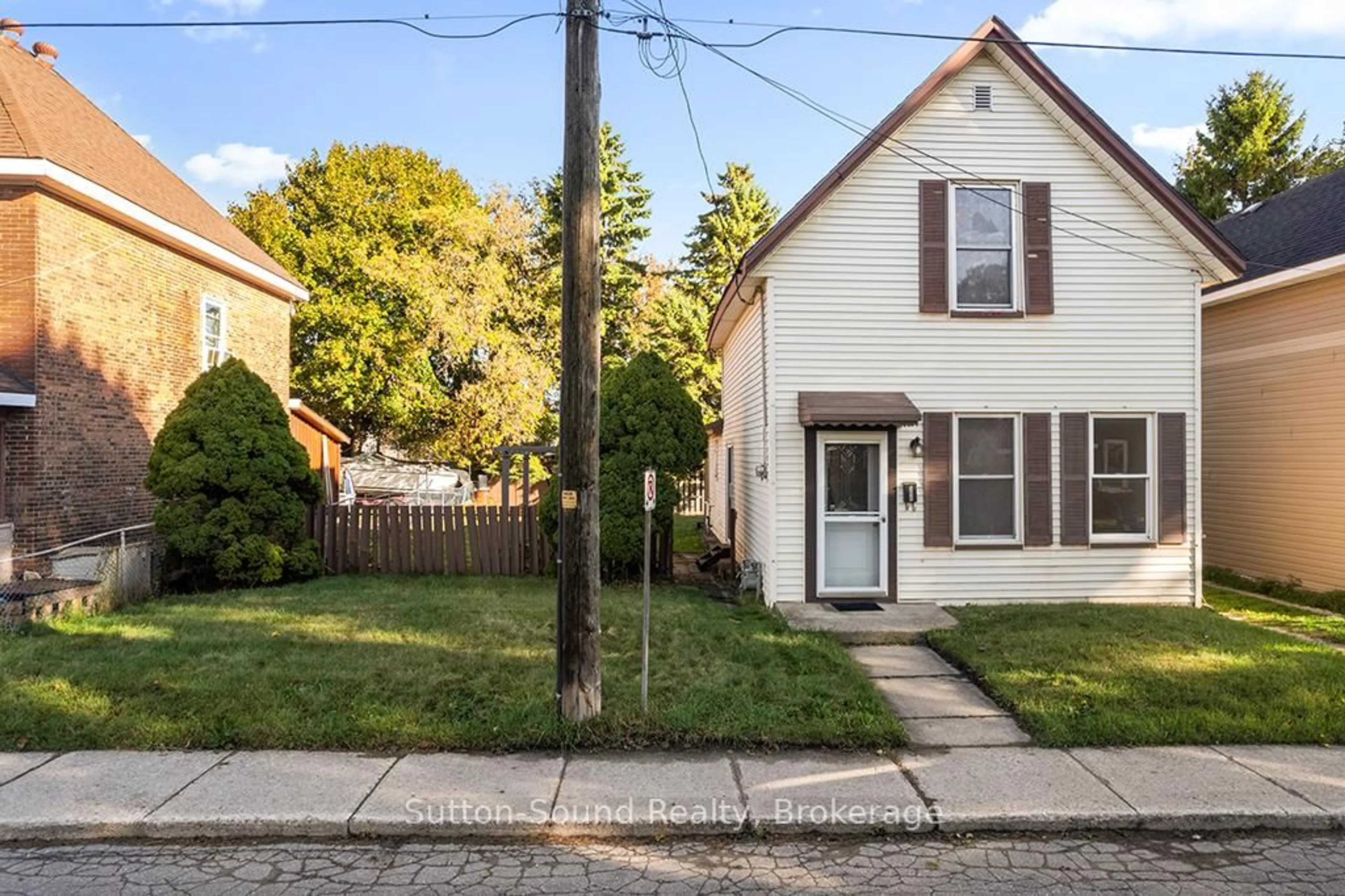 Unknown for 158 13th St, Owen Sound Ontario N4K 3W4