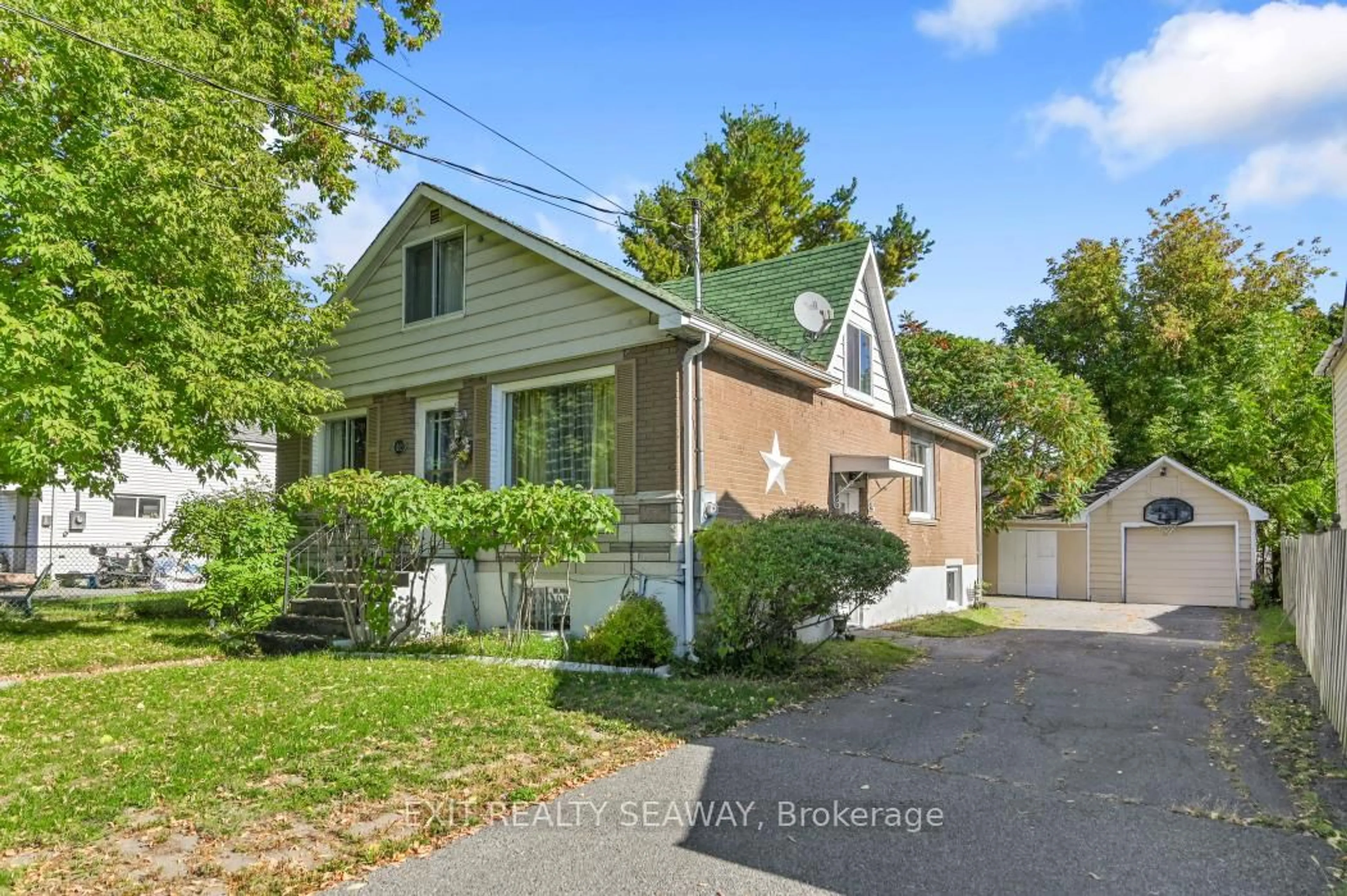 Home with brick exterior material, street for 1315 Cumberland St, Cornwall Ontario K6J 4K8