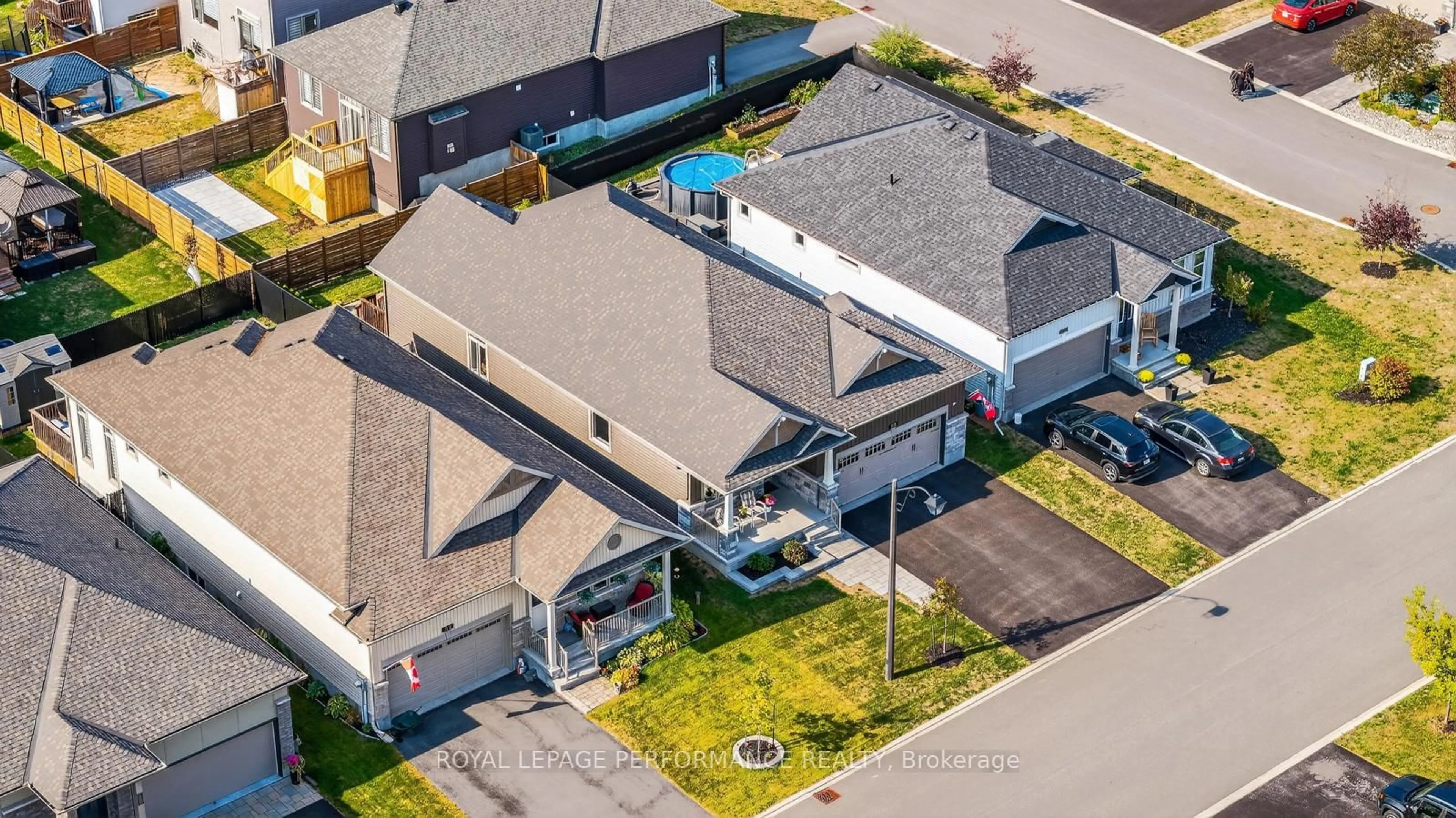 A pic from outside/outdoor area/front of a property/back of a property/a pic from drone, street for 88 Des Rails St, Clarence-Rockland Ontario K4K 0K2