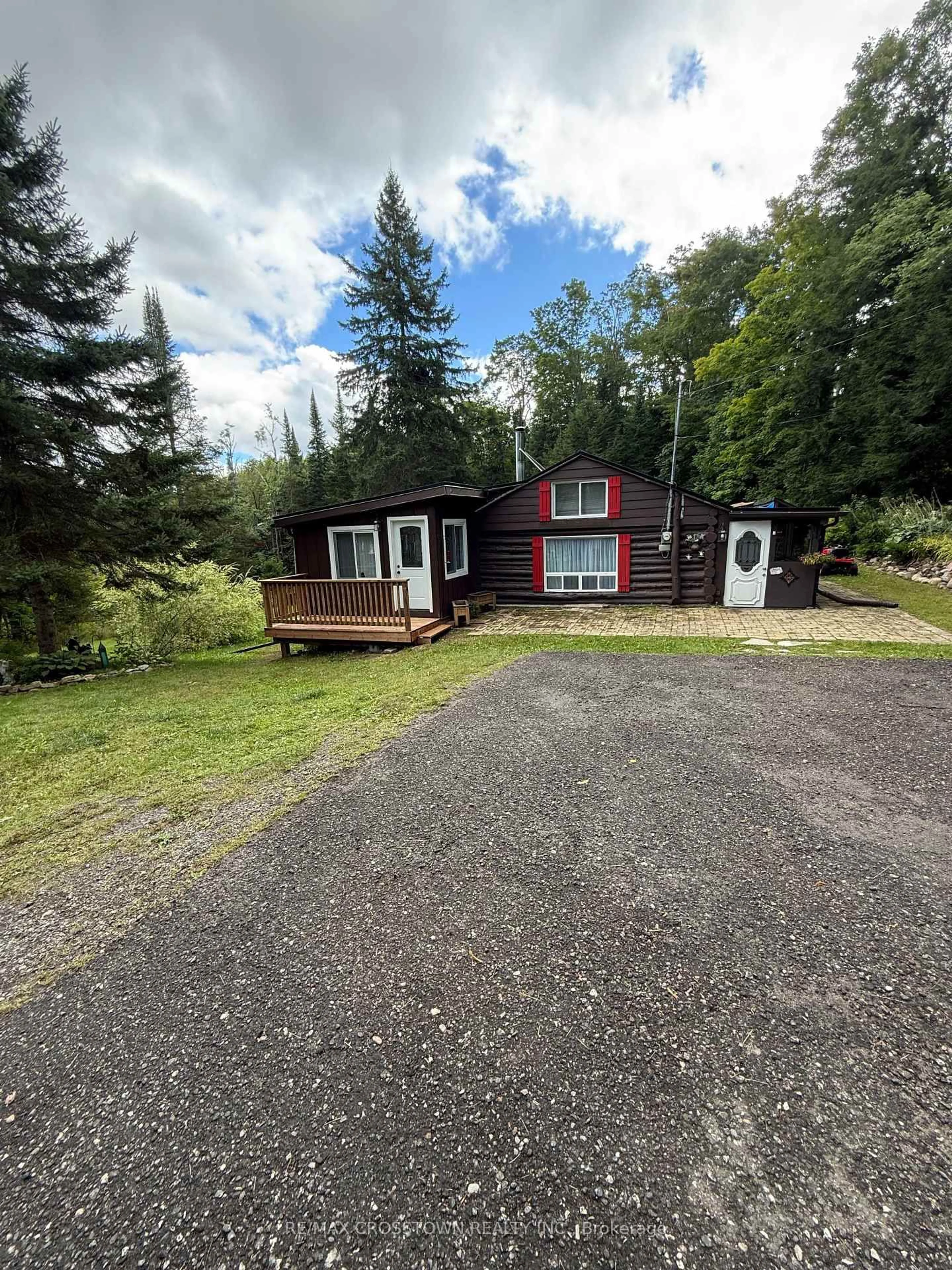 A pic from outside/outdoor area/front of a property/back of a property/a pic from drone, unknown for 1161 Uffington Rd, Bracebridge Ontario P1L 1X1