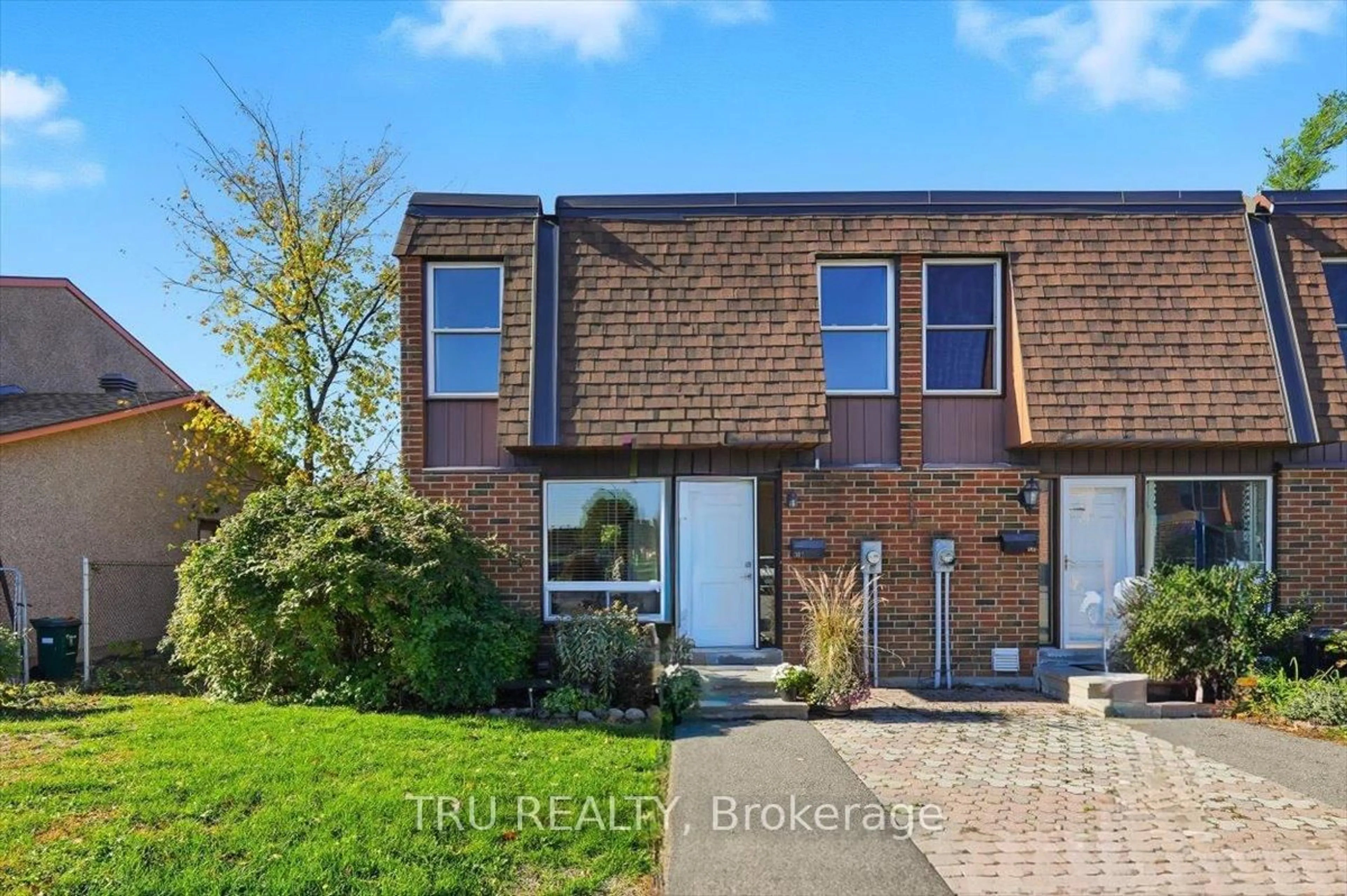 Home with brick exterior material, street for 2290 Cotters Cres #302, Ottawa Ontario K1V 8Y6
