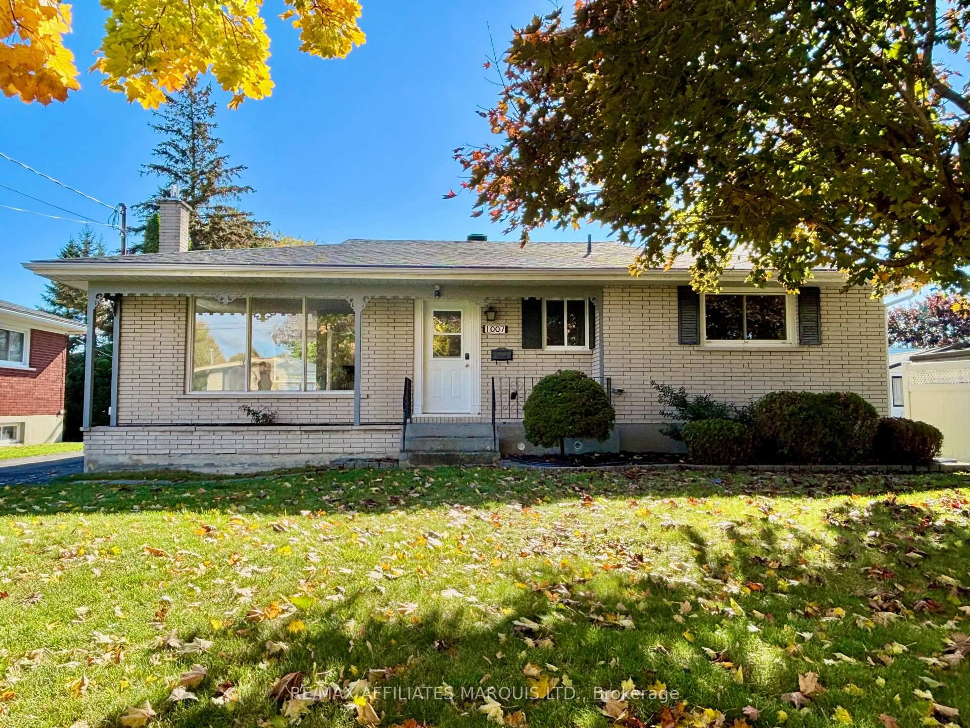 Home with vinyl exterior material, street for 1007 Lasalle Rd, Cornwall Ontario K6H 2W2