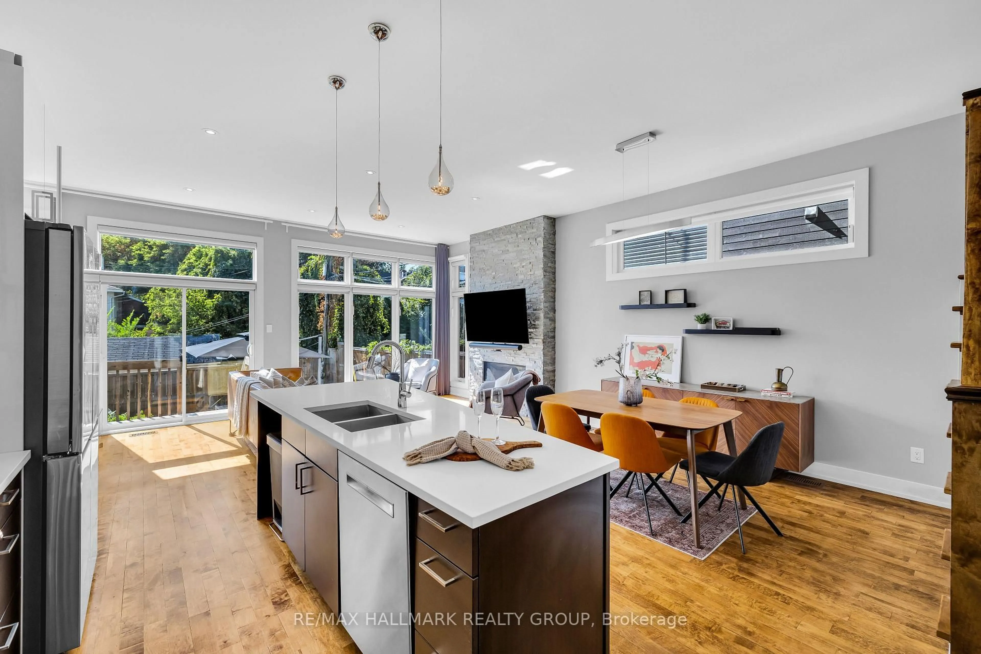 Open concept kitchen, unknown for 42B Young St, Ottawa Ontario K1S 3H7