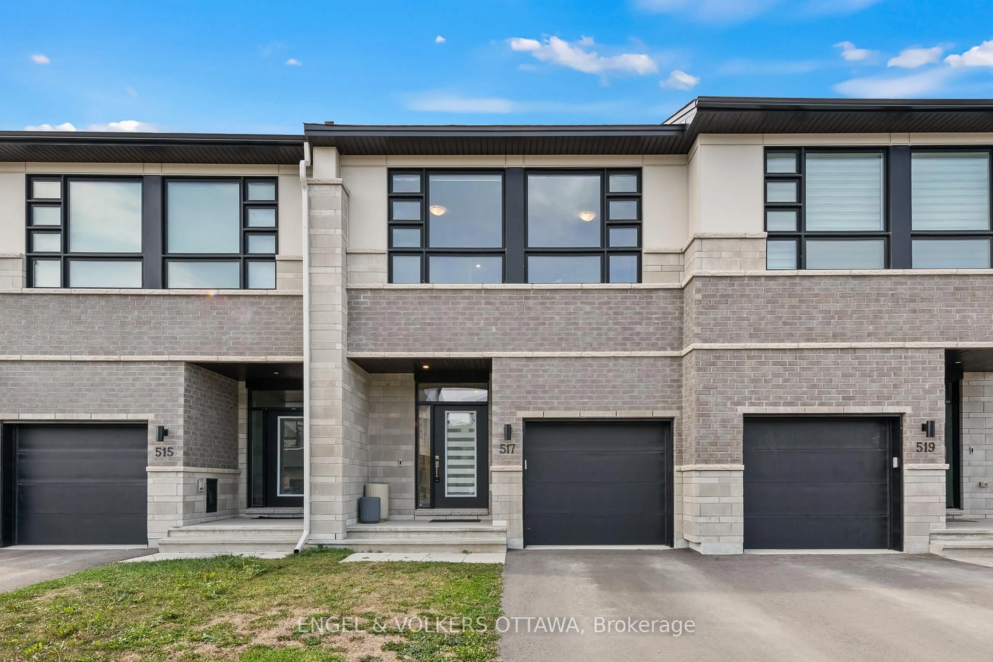 Home with brick exterior material, street for 517 Cobra Cres, Kanata Ontario K2V 0T6