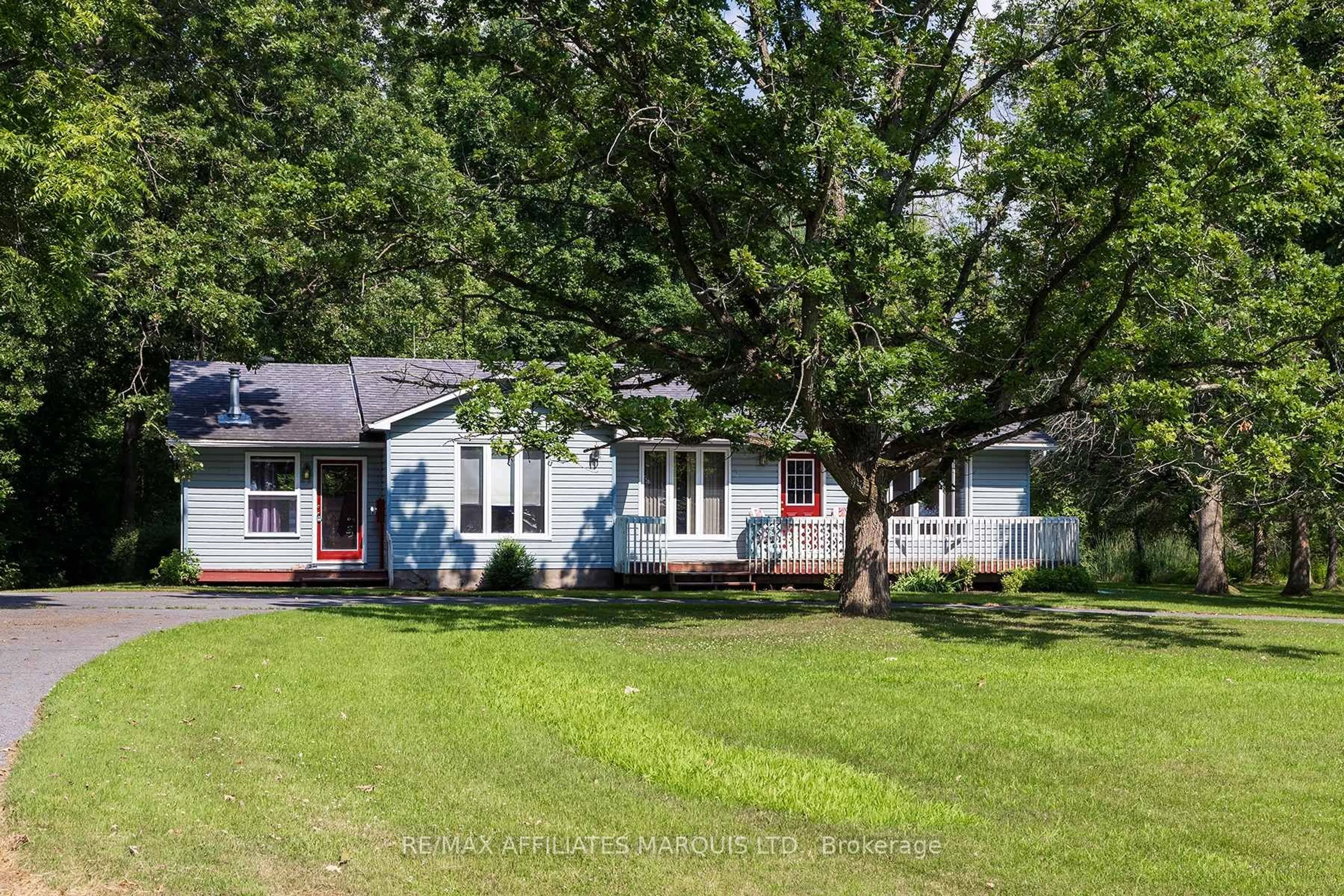 Home with vinyl exterior material, street for 13902 Willbruck Dr, South Dundas Ontario K0C 1X0