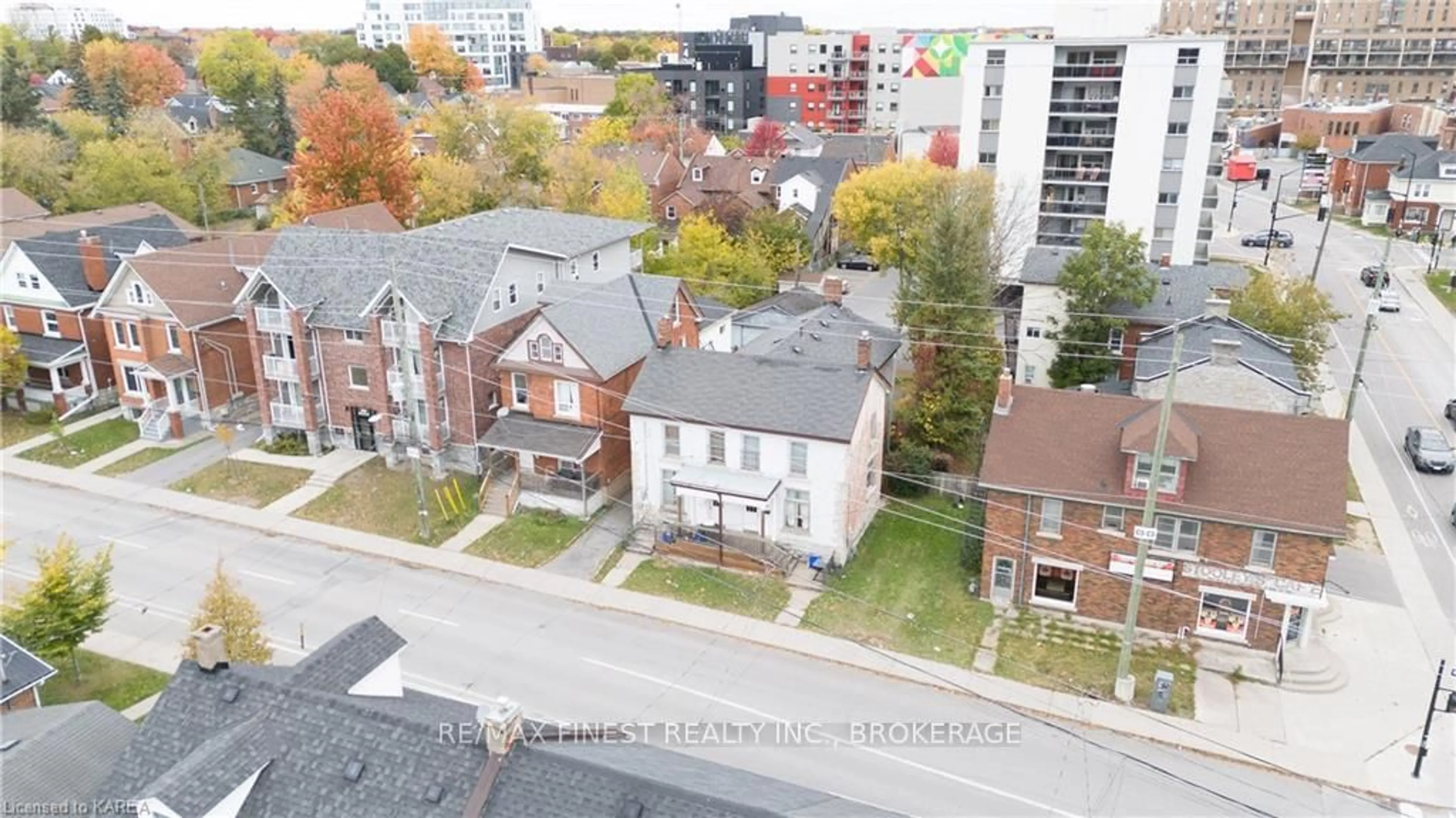 A pic from outside/outdoor area/front of a property/back of a property/a pic from drone, city buildings view from balcony for 357-359 Johnson St, Kingston Ontario K7L 1Y9